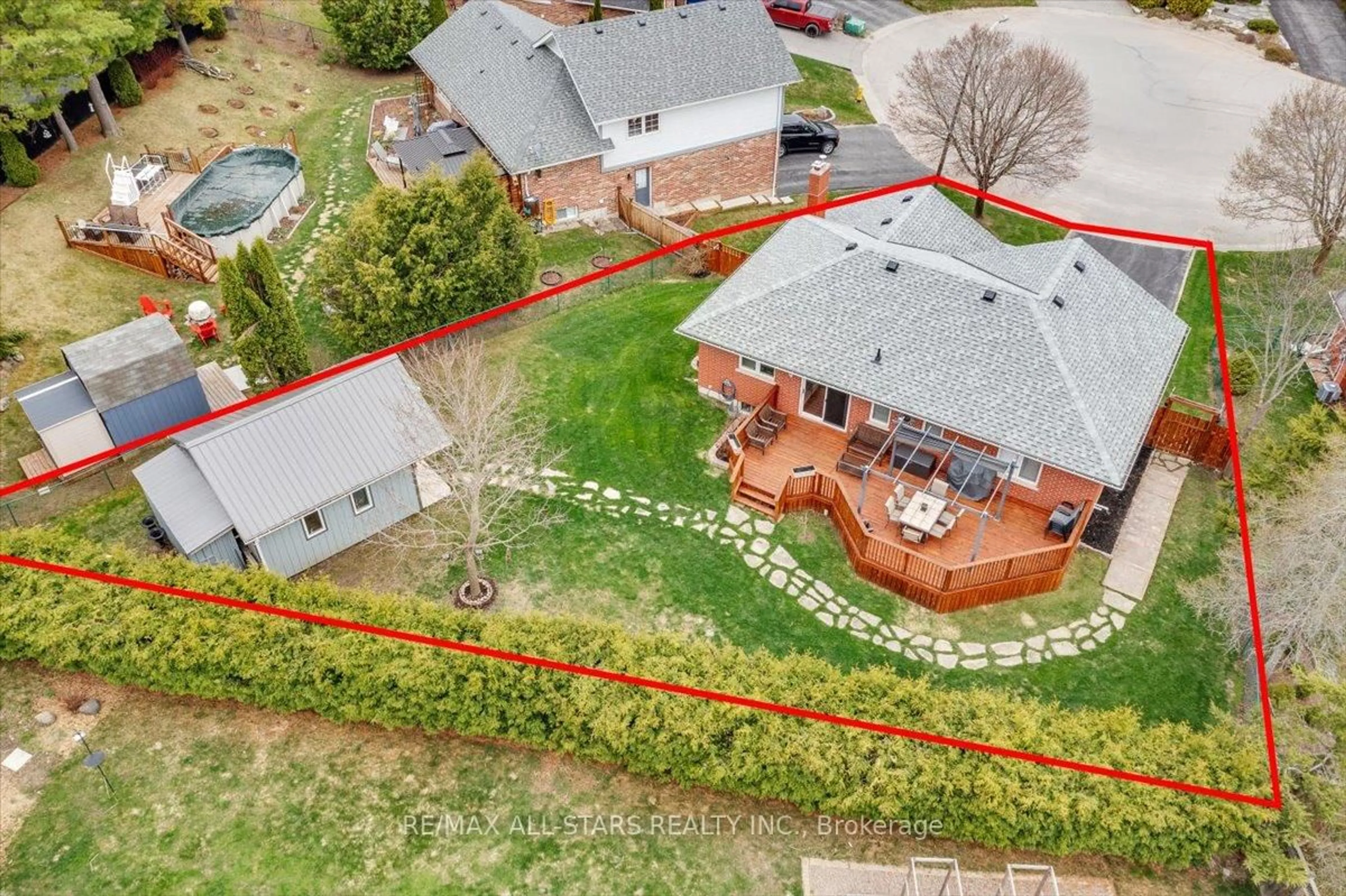A pic from outside/outdoor area/front of a property/back of a property/a pic from drone, street for 12 David Cres, Brock Ontario L0E 1E0