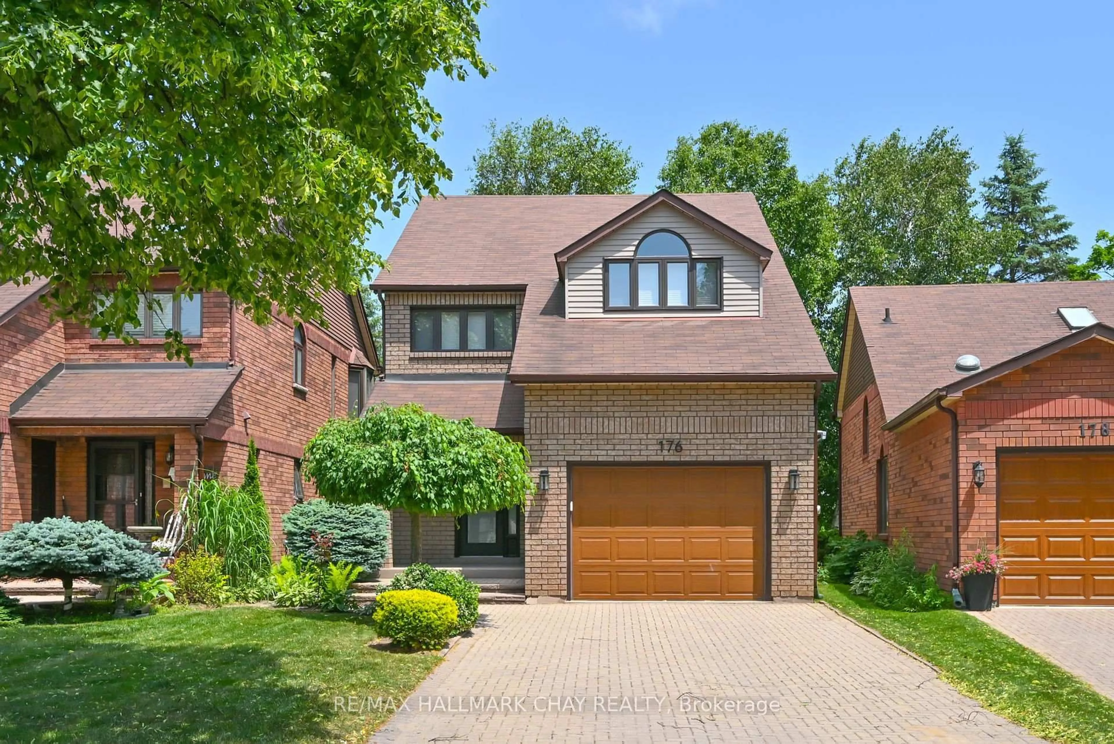 Home with brick exterior material, street for 176 Green Briar Rd, New Tecumseth Ontario L9R 1X9