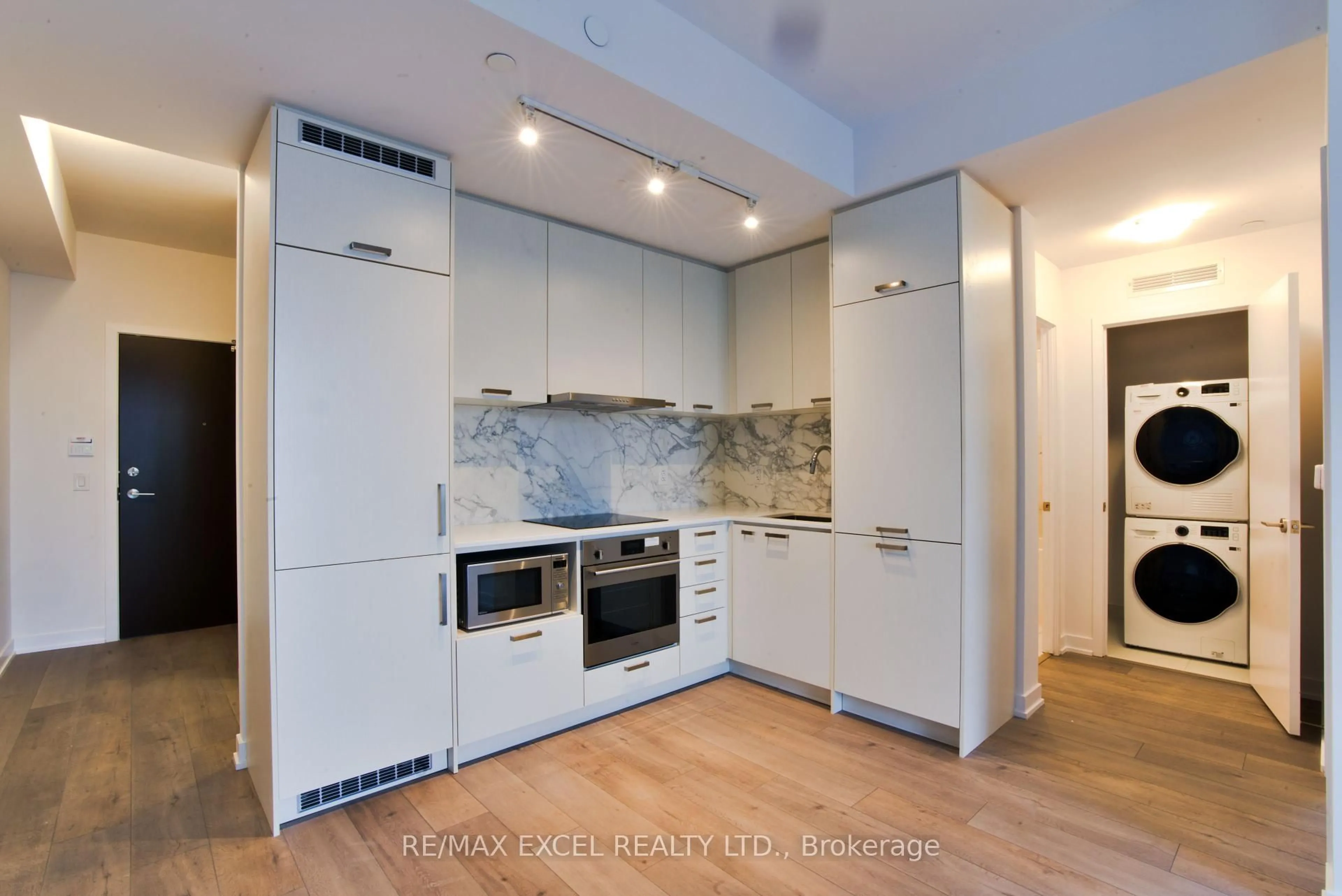 Standard kitchen, unknown for 38 Honeycrisp Cres #1102, Vaughan Ontario L4K 0M8