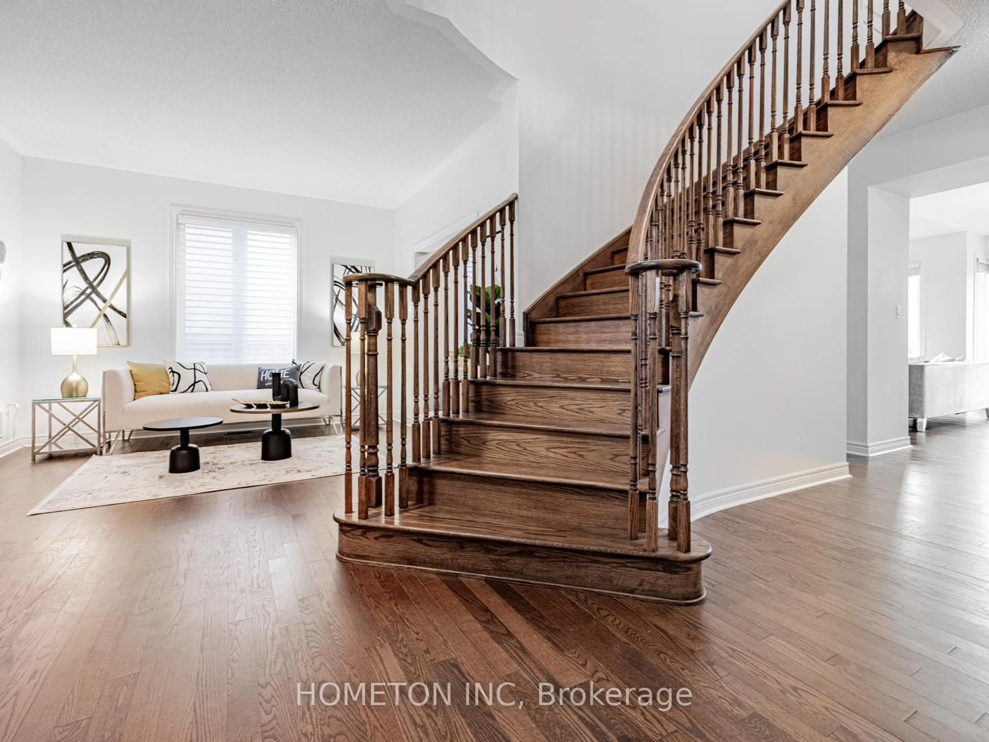 Indoor entryway for 50 Citrine Dr, Bradford West Gwillimbury Ontario L3Z 0T5