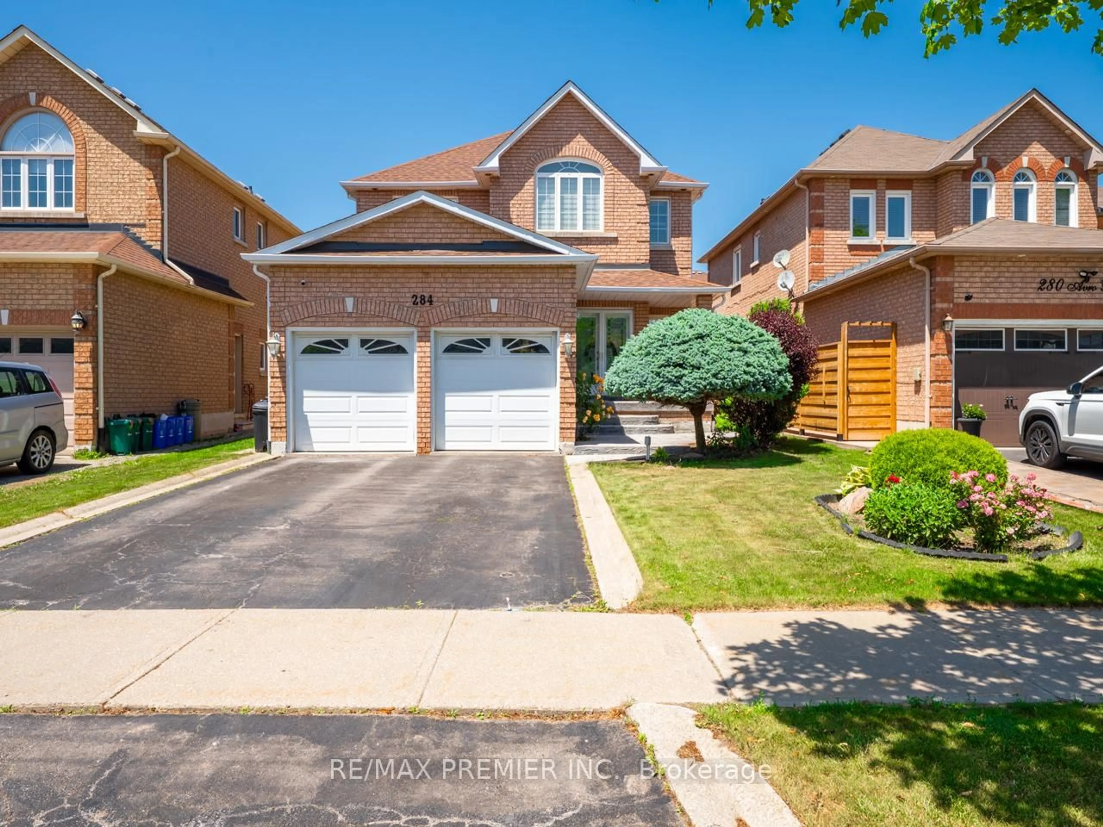 Home with brick exterior material, street for 284 Avro Rd, Vaughan Ontario L6A 1X6