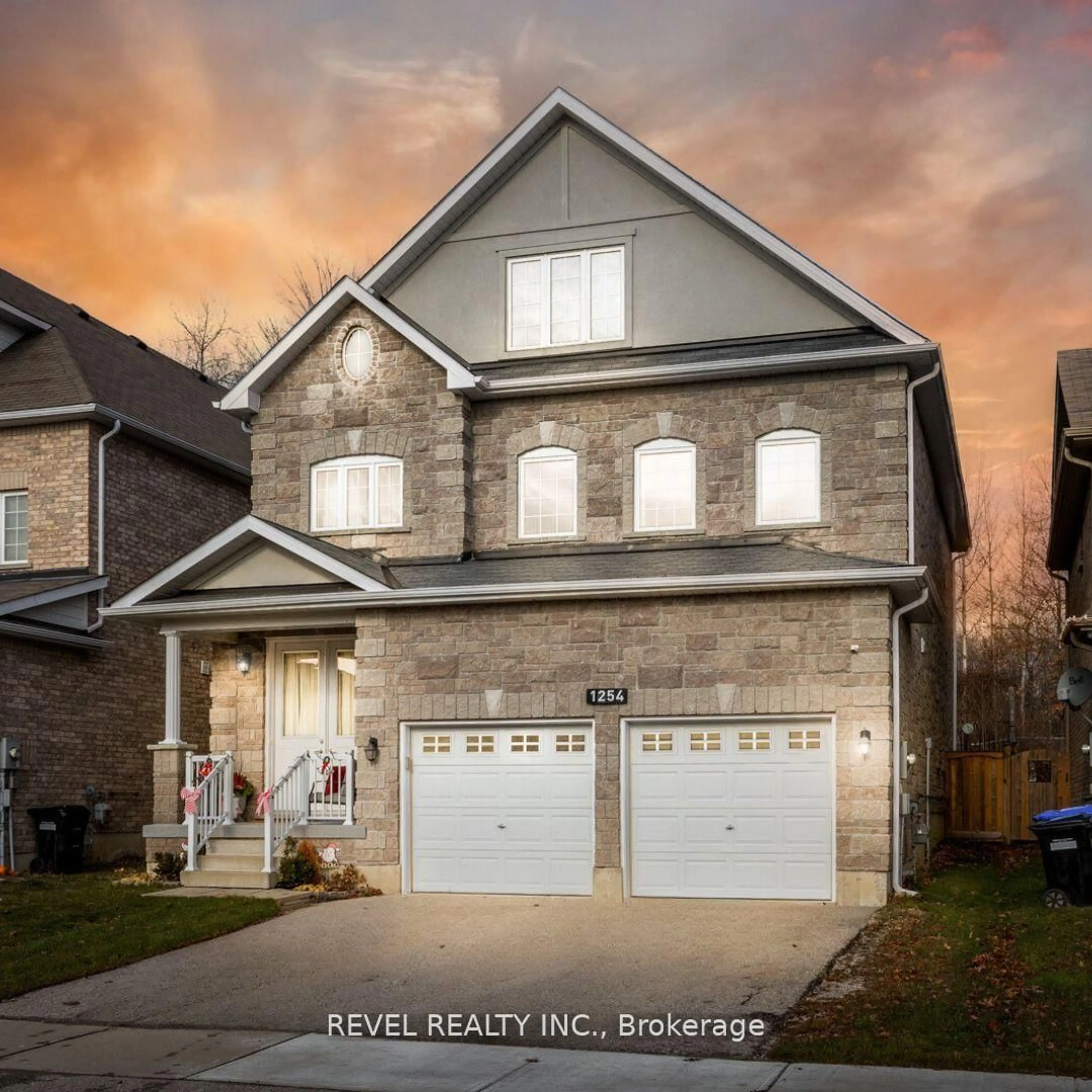 Home with brick exterior material, street for 1254 Leslie Dr, Innisfil Ontario L9S 0G3