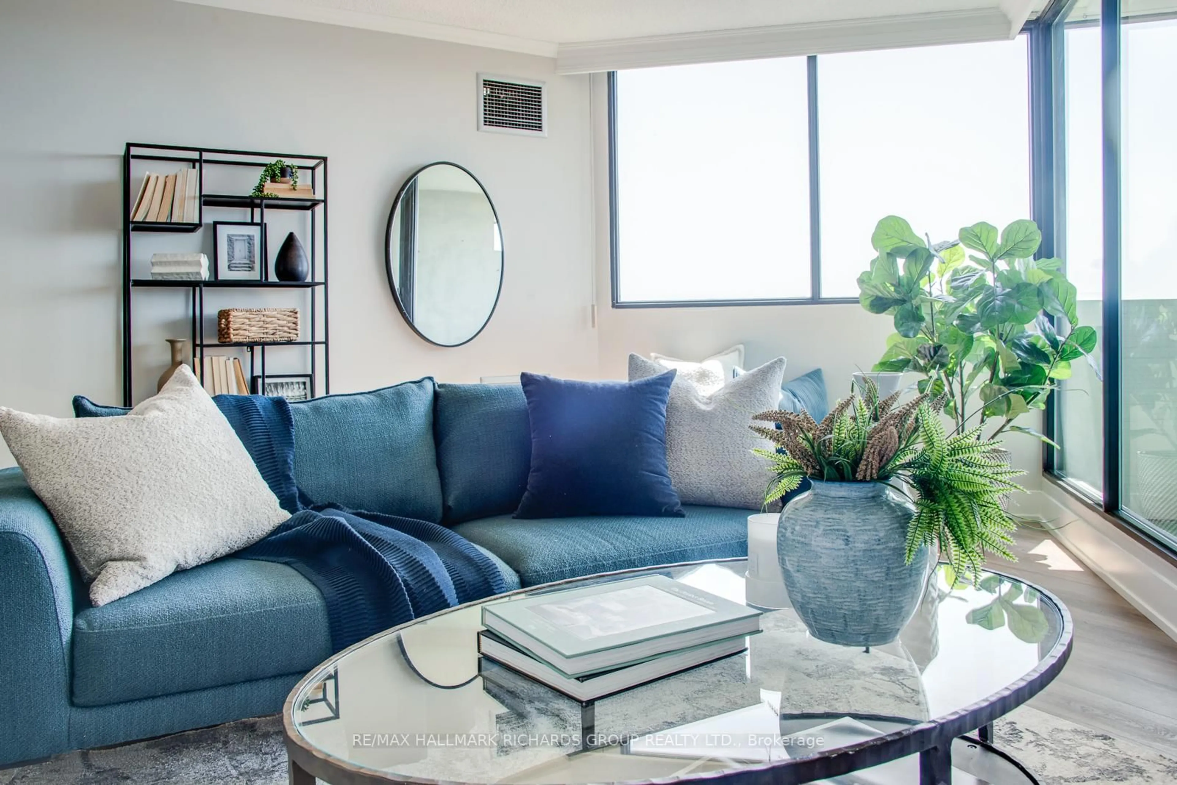Living room with furniture, unknown for 50 Baif Blvd #1108, Richmond Hill Ontario L4C 5L1