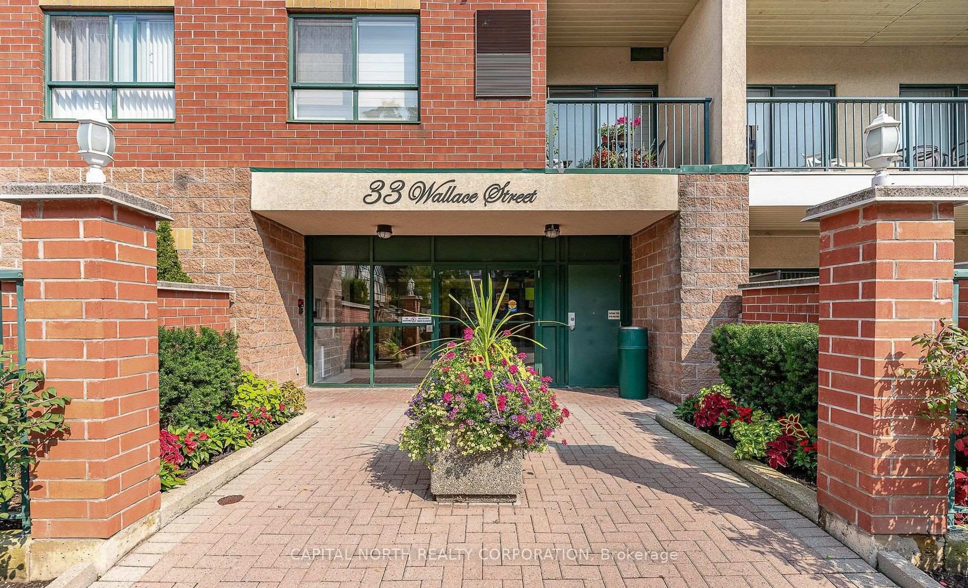 Indoor foyer for 33 Wallace St #321, Vaughan Ontario L4L 2P2