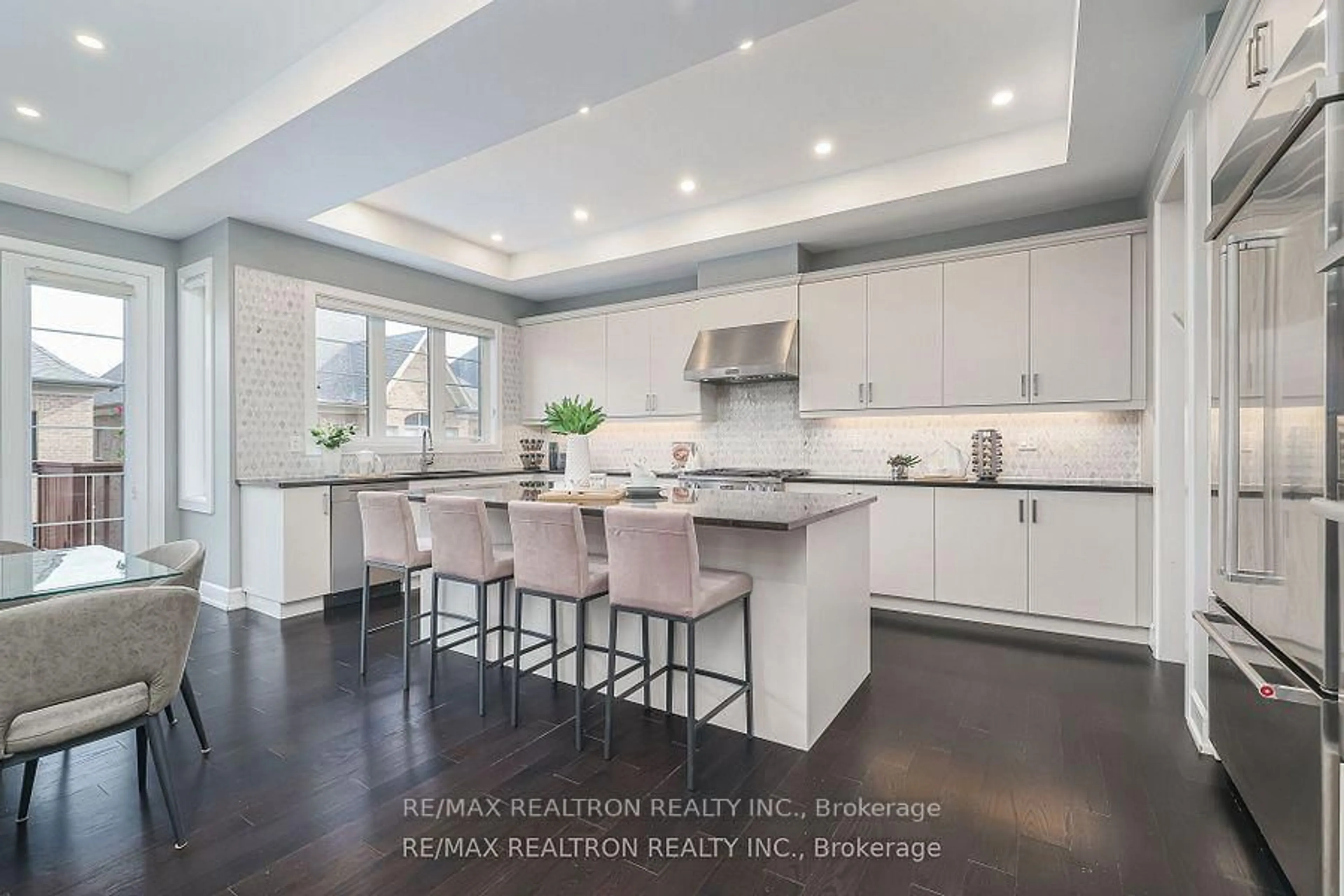 Open concept kitchen, unknown for 3 Redelmeier Crt, Vaughan Ontario L6A 4Y8