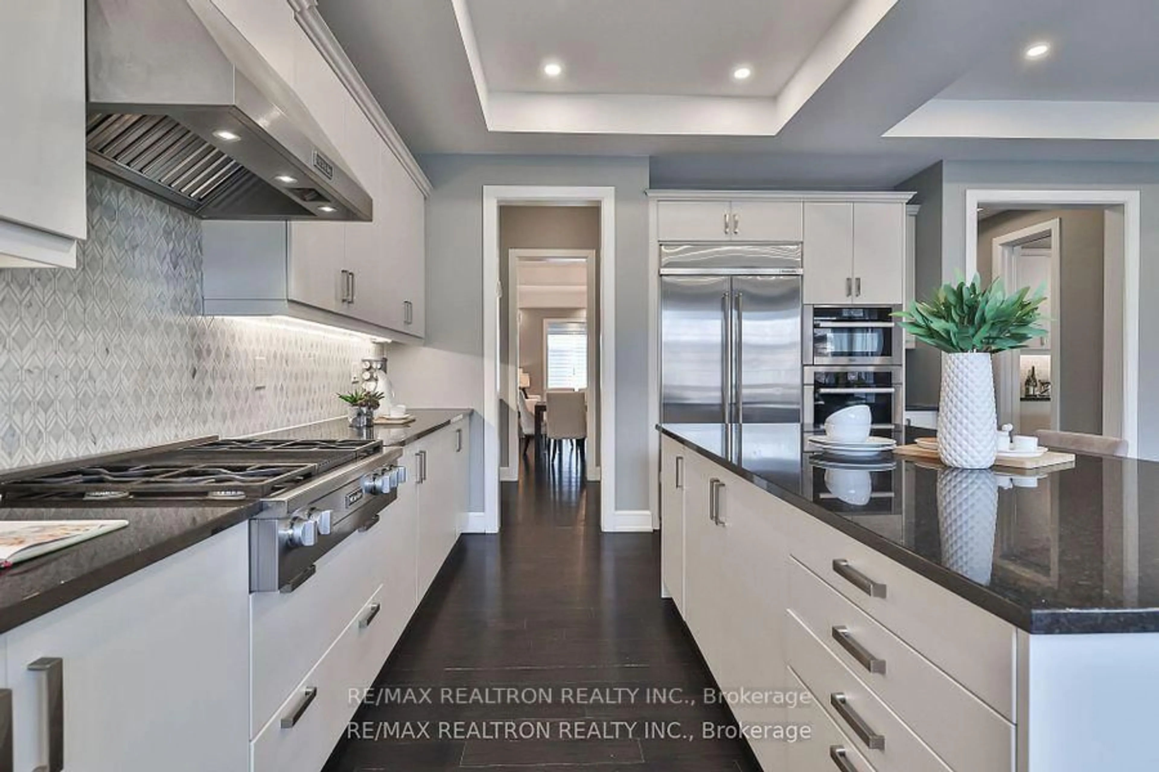Contemporary kitchen, ceramic/tile floor for 3 Redelmeier Crt, Vaughan Ontario L6A 4Y8