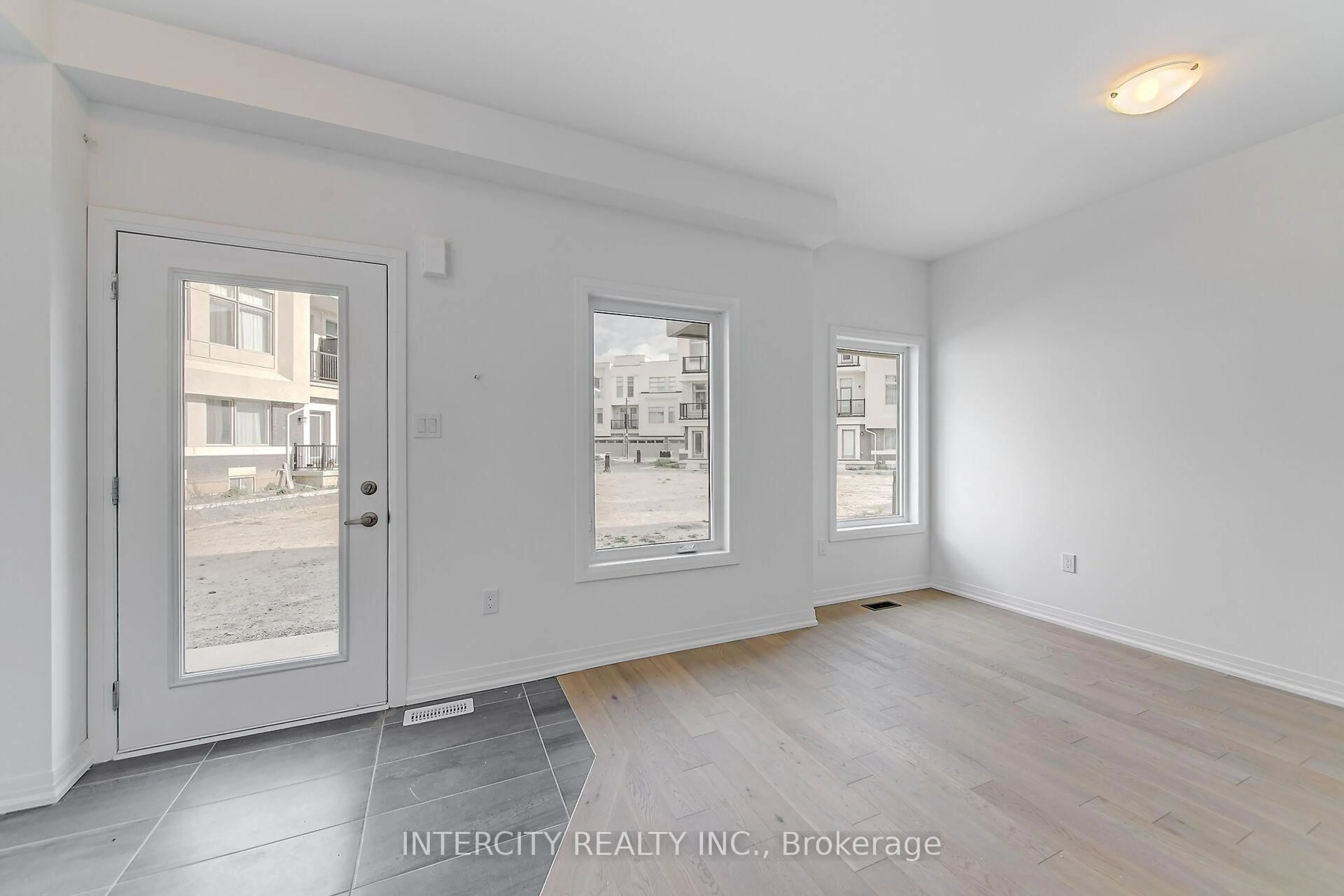 Indoor entryway for 29 Albert Firman Lane, Markham Ontario L6C 3B5
