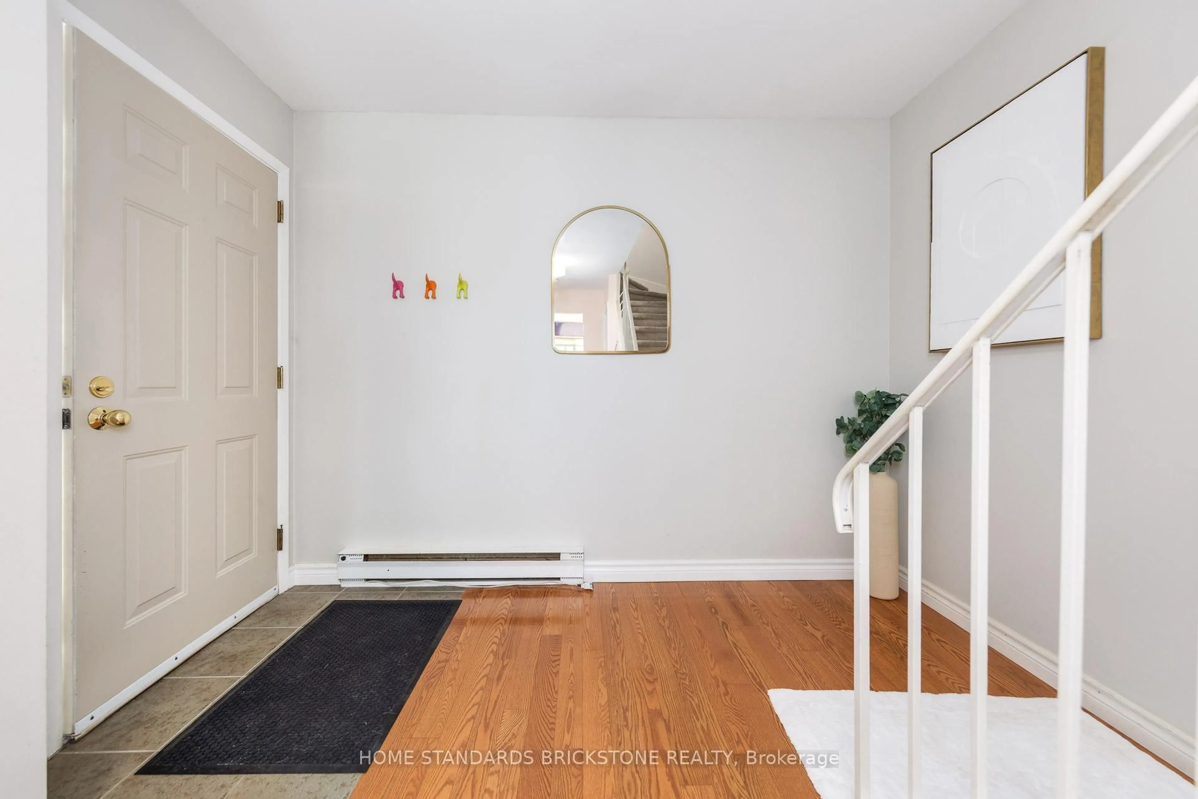 Indoor entryway for 11 Reith Way, Markham Ontario L3T 5C6
