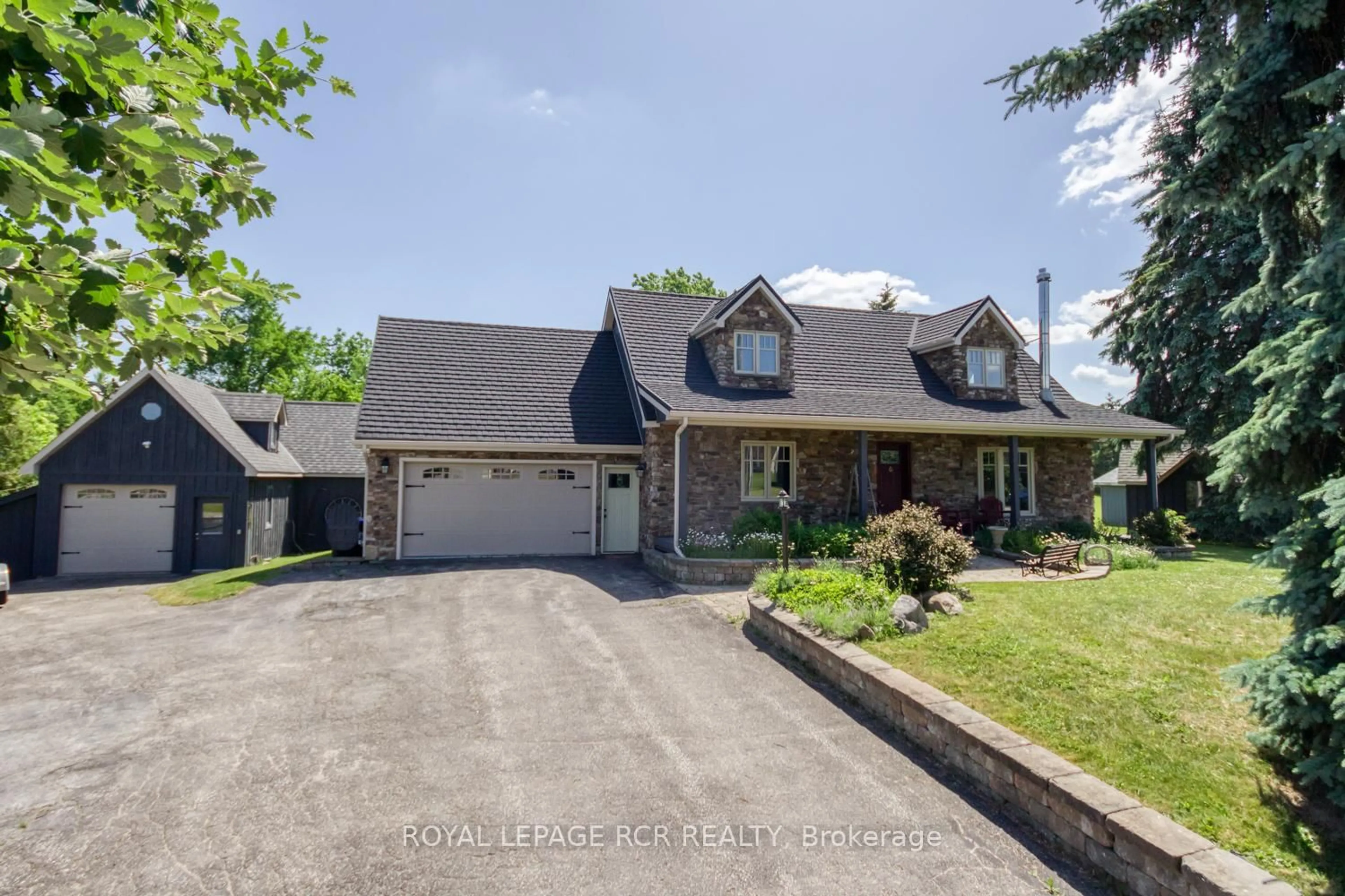A pic from outside/outdoor area/front of a property/back of a property/a pic from drone, street for 2163 Concession 8 Rd, Adjala-Tosorontio Ontario L0G 1W0