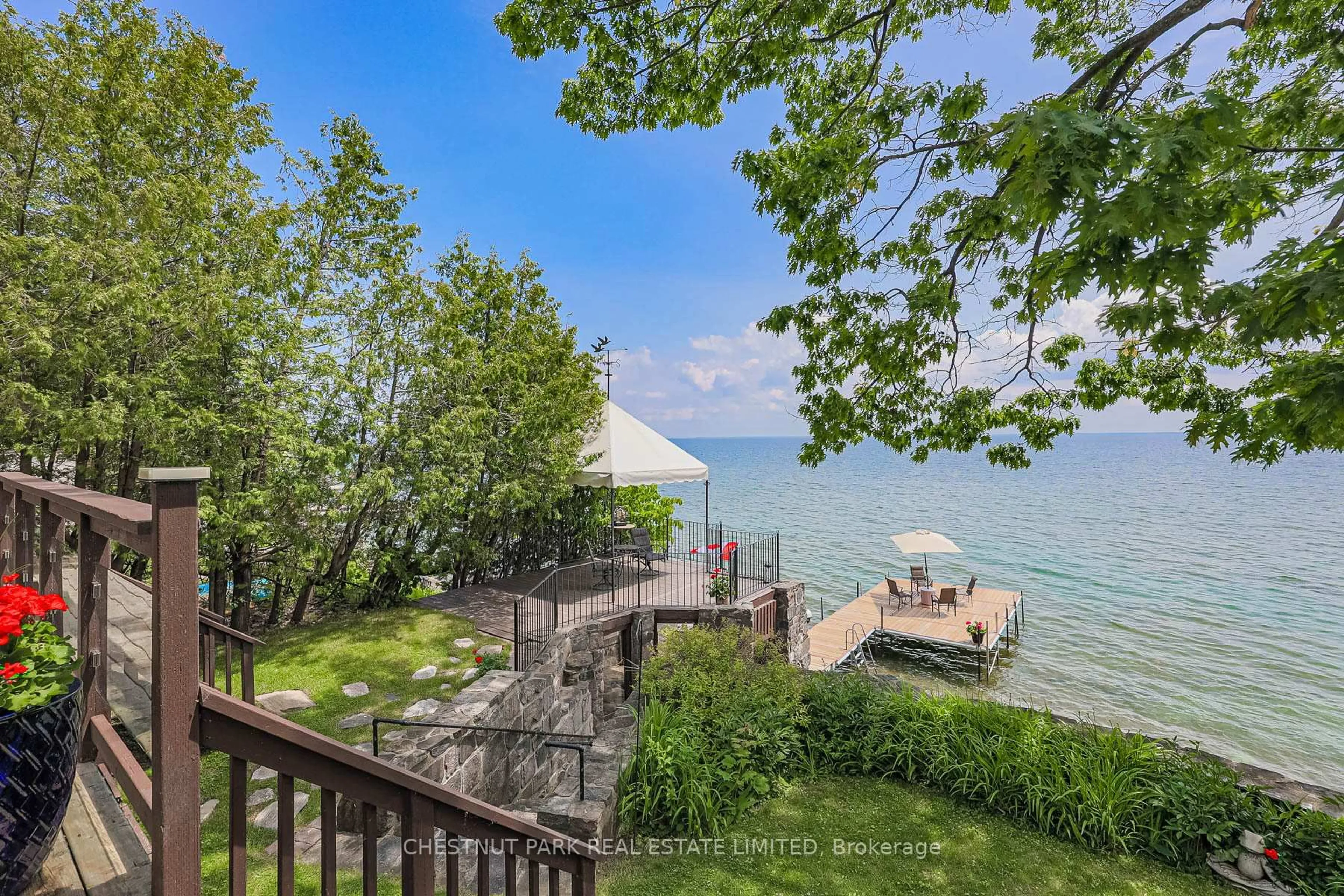 Patio, water/lake/river/ocean view for 3531 Crescent Harbour Rd, Innisfil Ontario L9S 2Y7