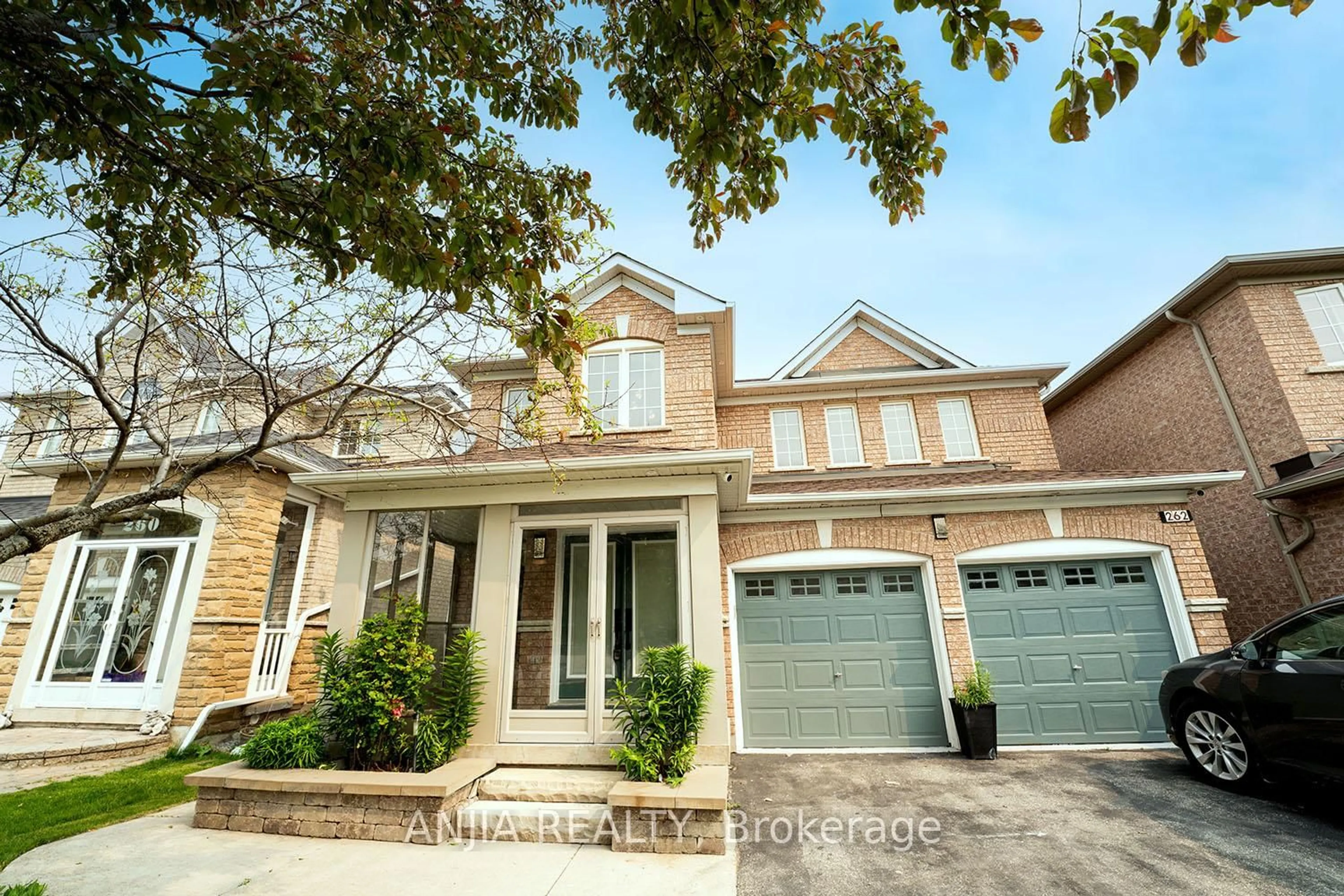 Home with brick exterior material, street for 262 Helen Ave, Markham Ontario L3R 1K1