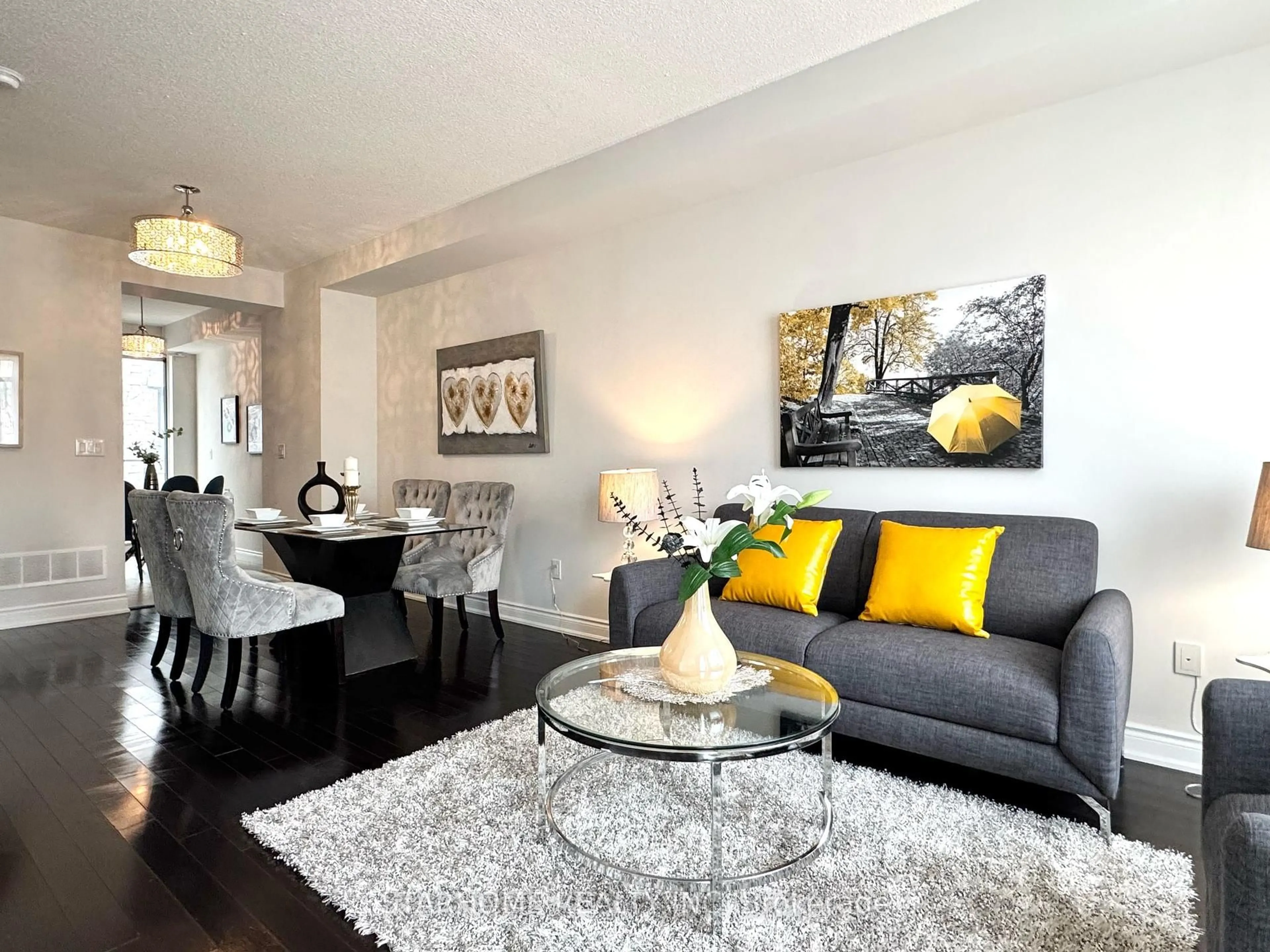 Living room with furniture, unknown for 311 South Park Rd, Markham Ontario L3T 0B9