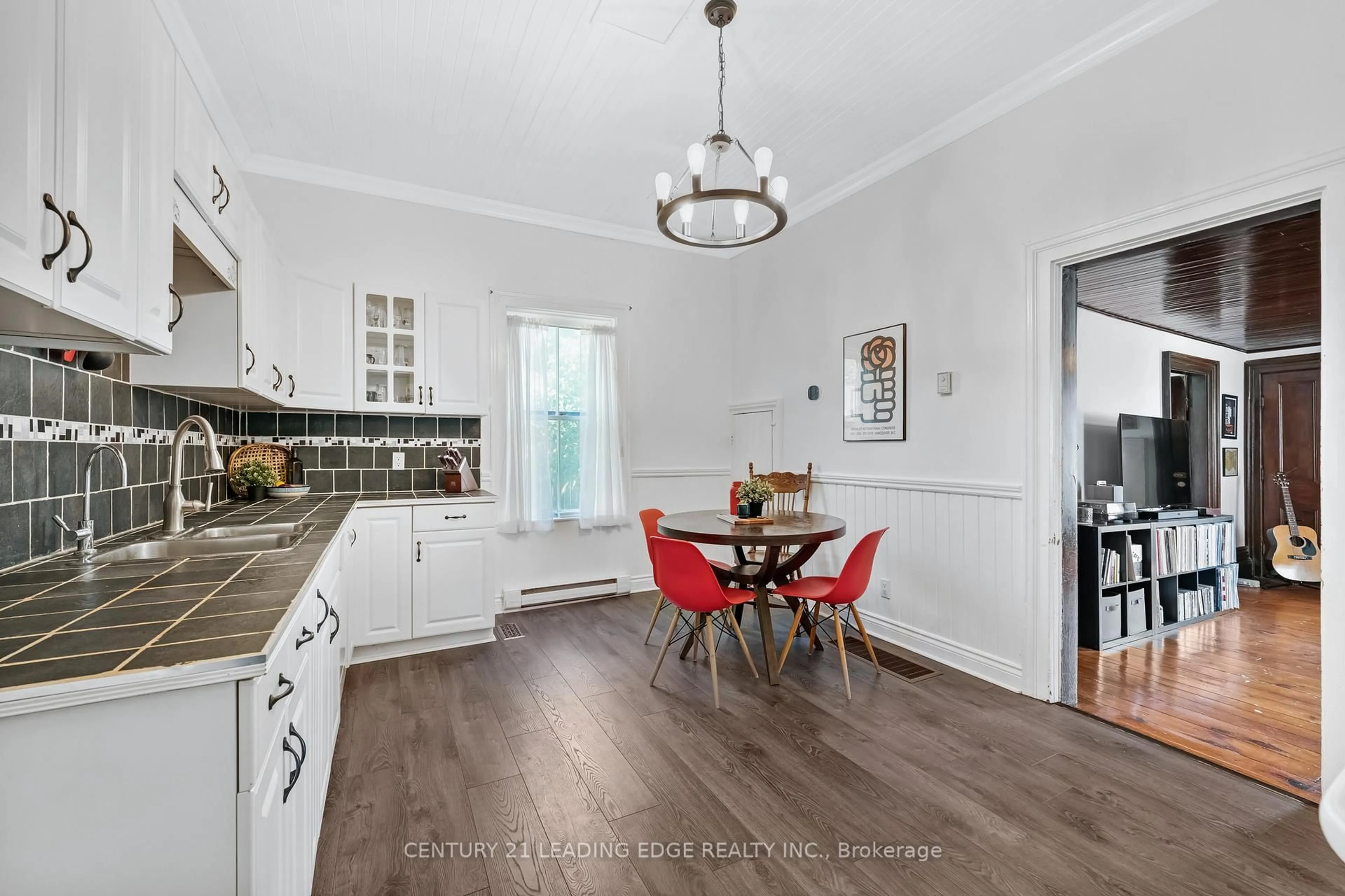 Open concept kitchen, unknown for 54 King St, East Gwillimbury Ontario L0G 1M0