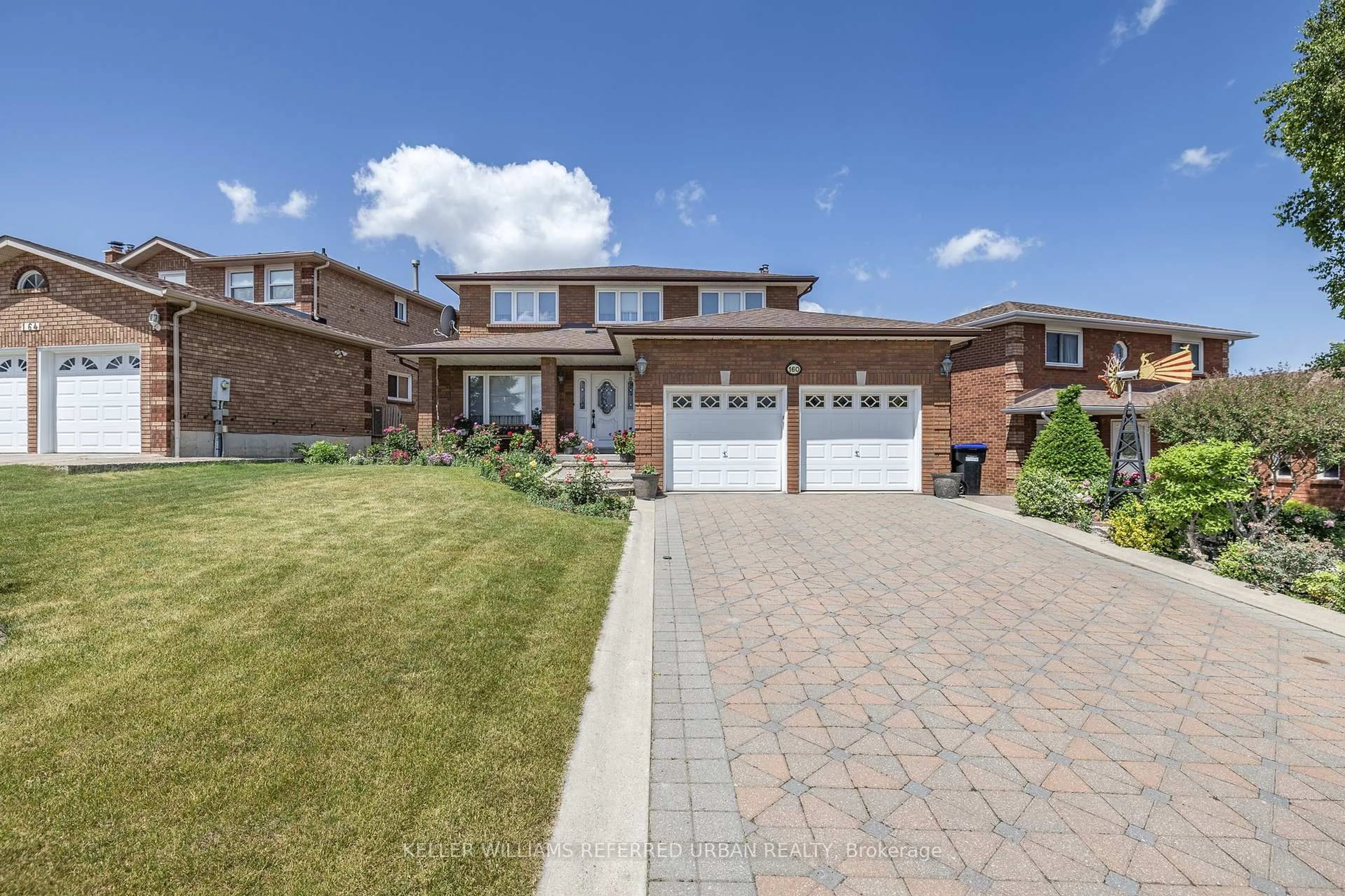 Home with brick exterior material, street for 160 Miller Park Ave, Bradford West Gwillimbury Ontario L3Z 2K3