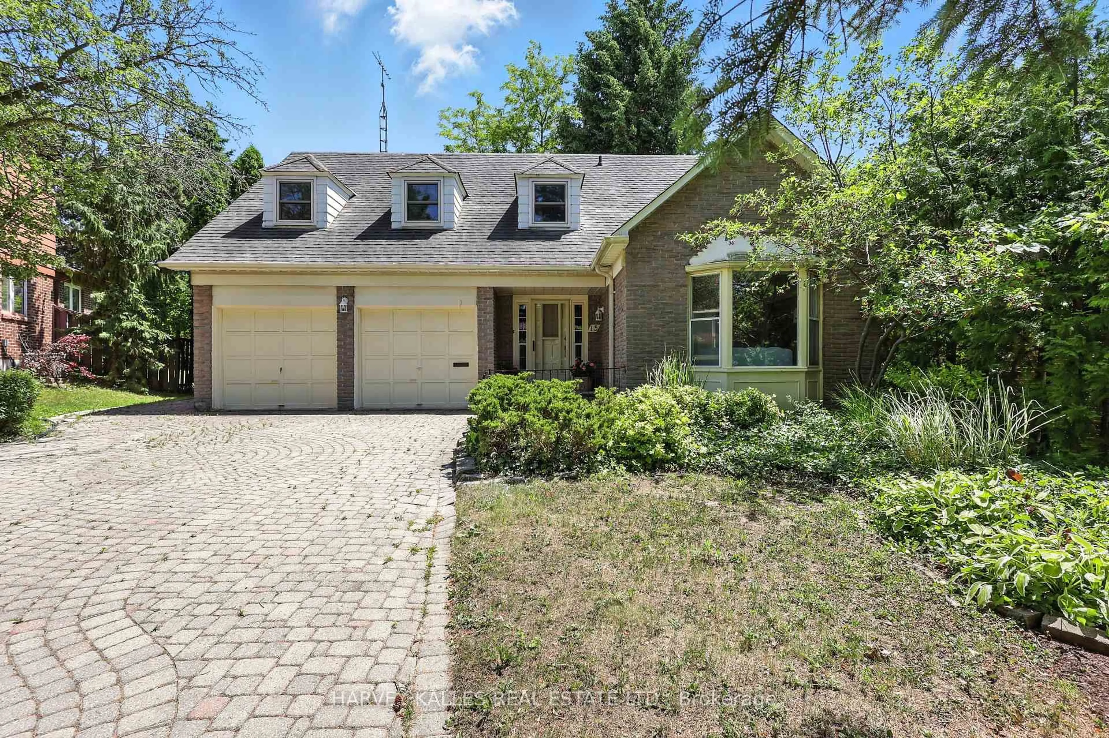 Home with brick exterior material, street for 15 Woolsthorpe Cres, Markham Ontario L3T 4E1
