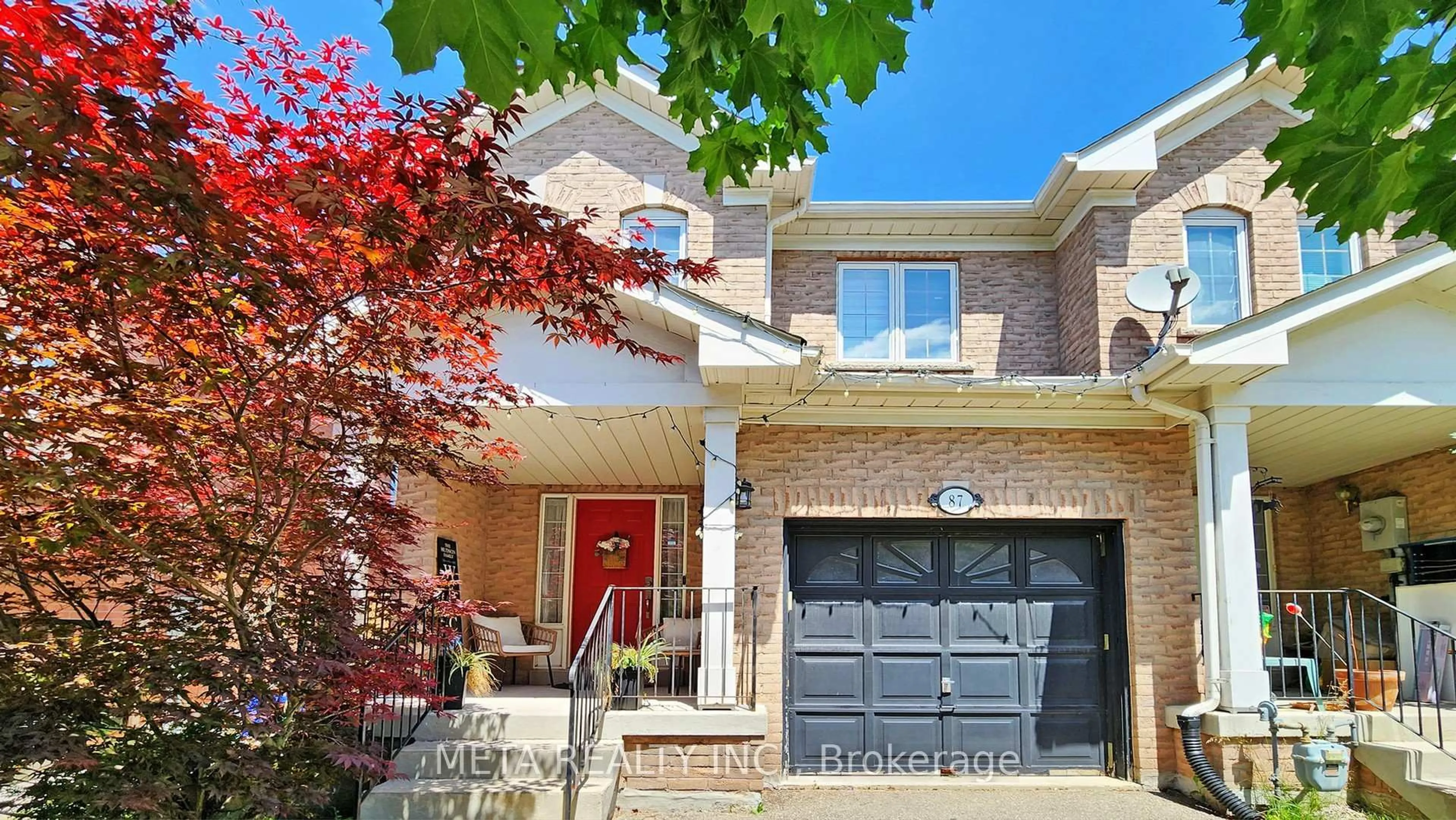 Home with brick exterior material, street for 87 Banbrooke Cres, Newmarket Ontario L3X 2W9