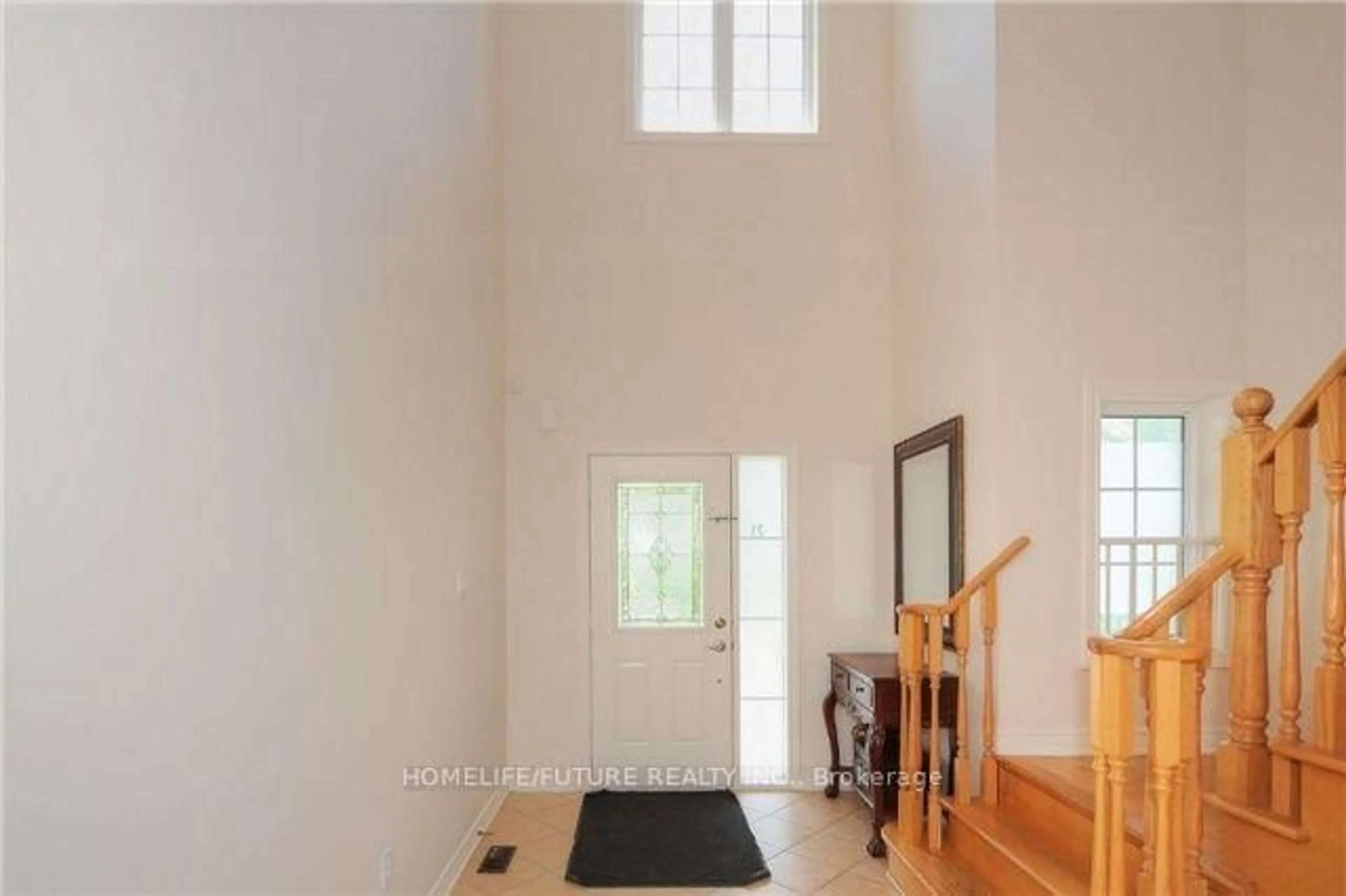 Indoor entryway for 71 Batchford Cres, Markham Ontario L6B 0C2