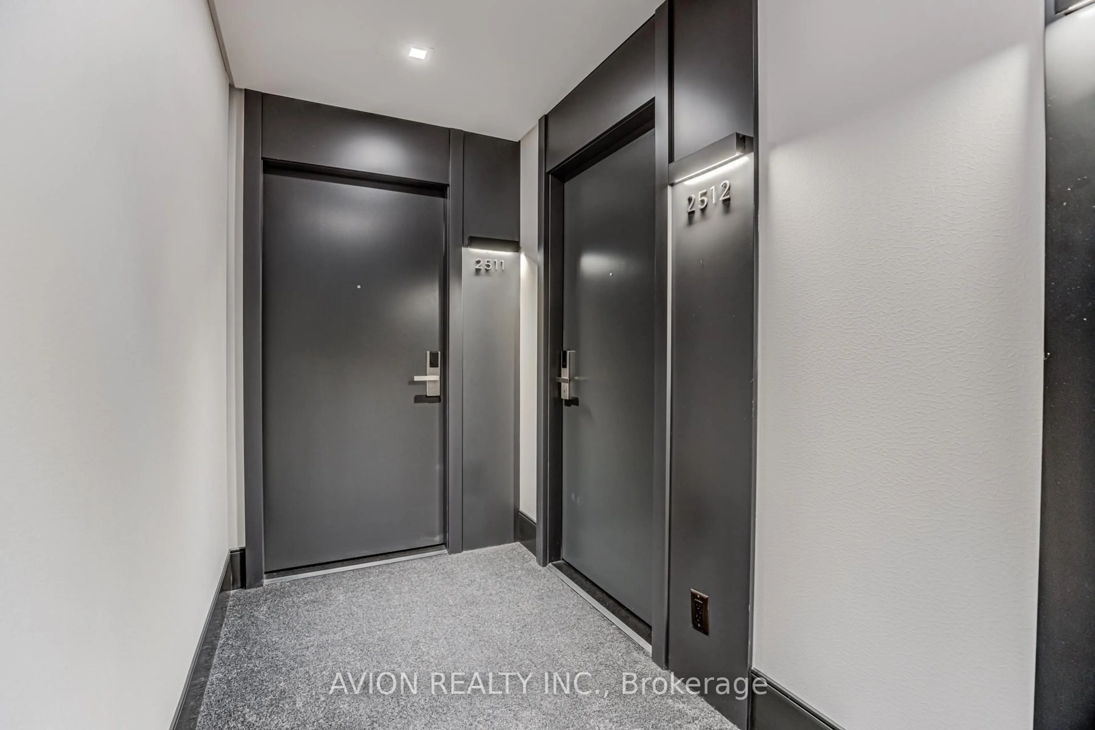 Indoor foyer for 38 Gandhi Lane #2512, Markham Ontario L3T 0G9