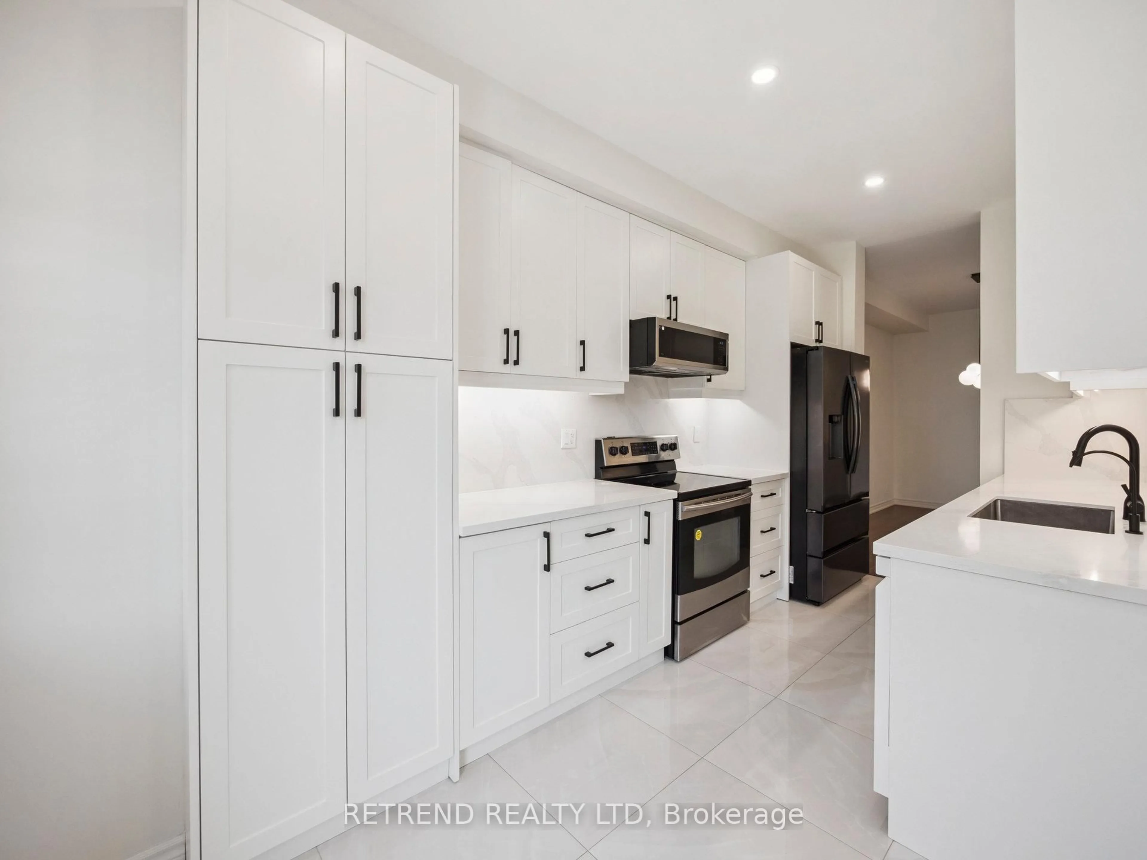 Unknown for 74 Harvest Hills Blvd, Newmarket Ontario L9N 0B3