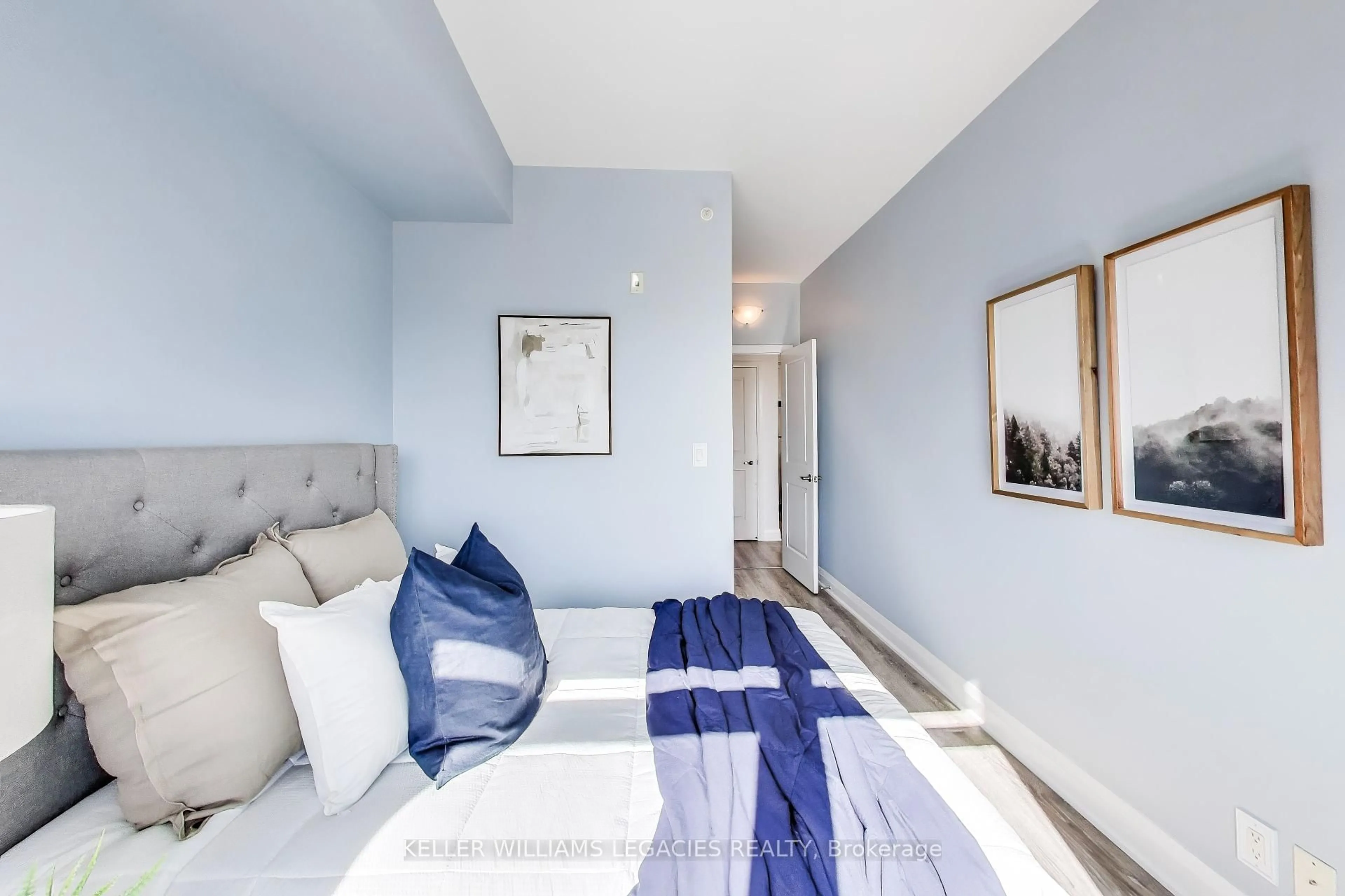 Bedroom with bed, unknown for 12 Woodstream Blvd #704, Vaughan Ontario L4L 8C4
