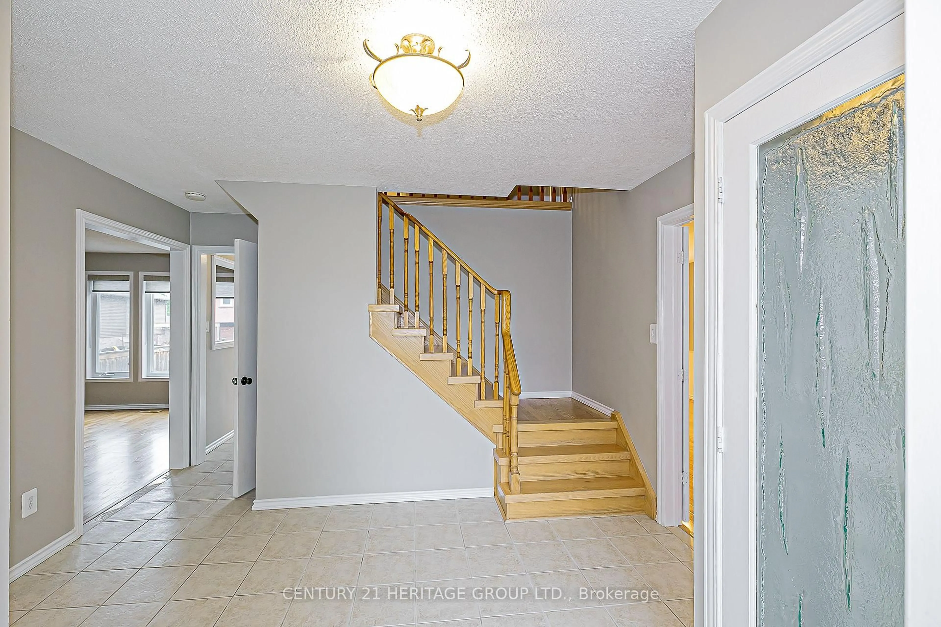 Unknown for 458 Bristol Rd, Newmarket Ontario L3Y 6T3