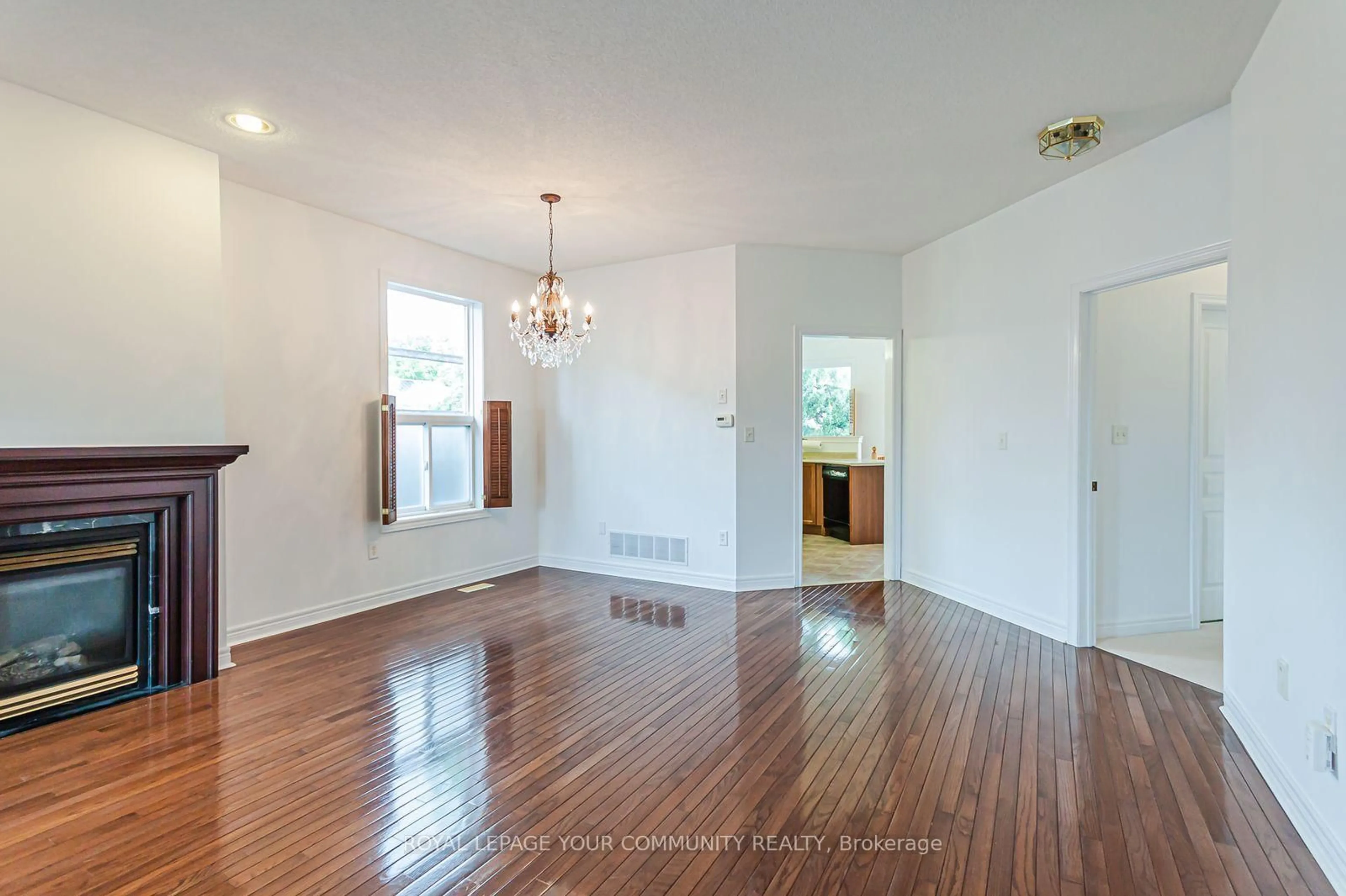 Unknown for 3 Paddle Gate, Richmond Hill Ontario L4E 3Y2