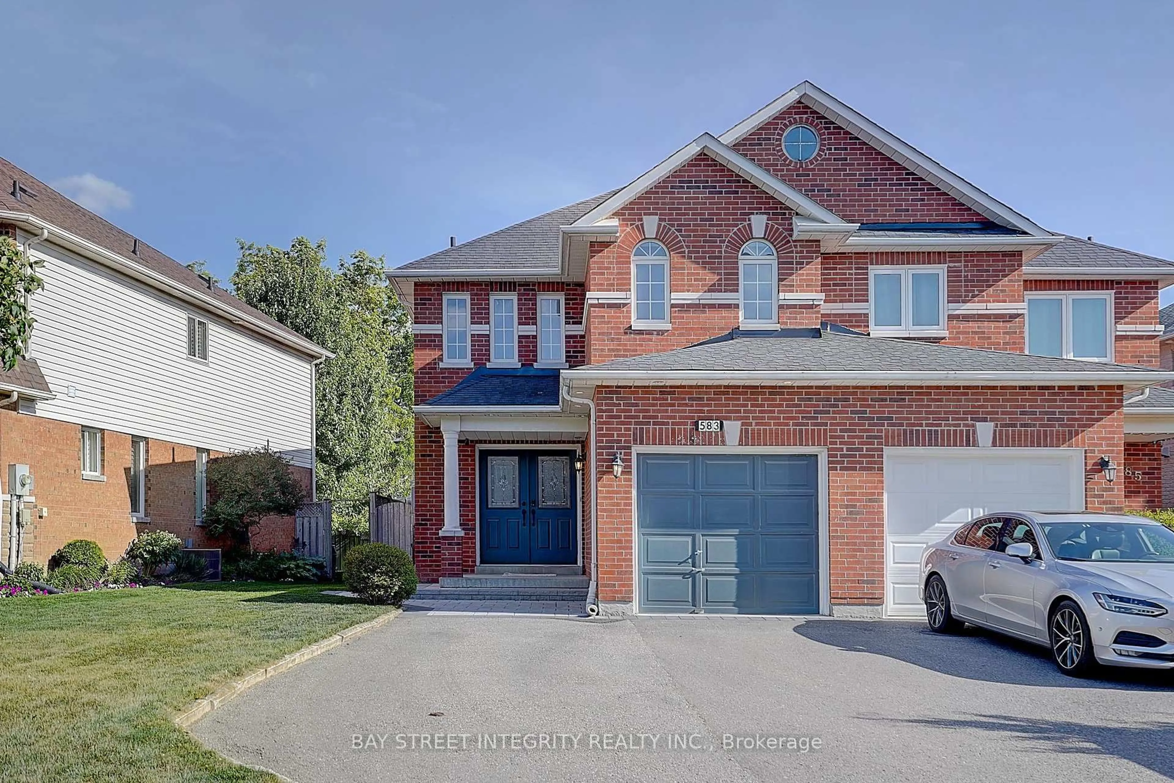 Home with brick exterior material, street for 583 Heddle Cres, Newmarket Ontario L3X 2K7