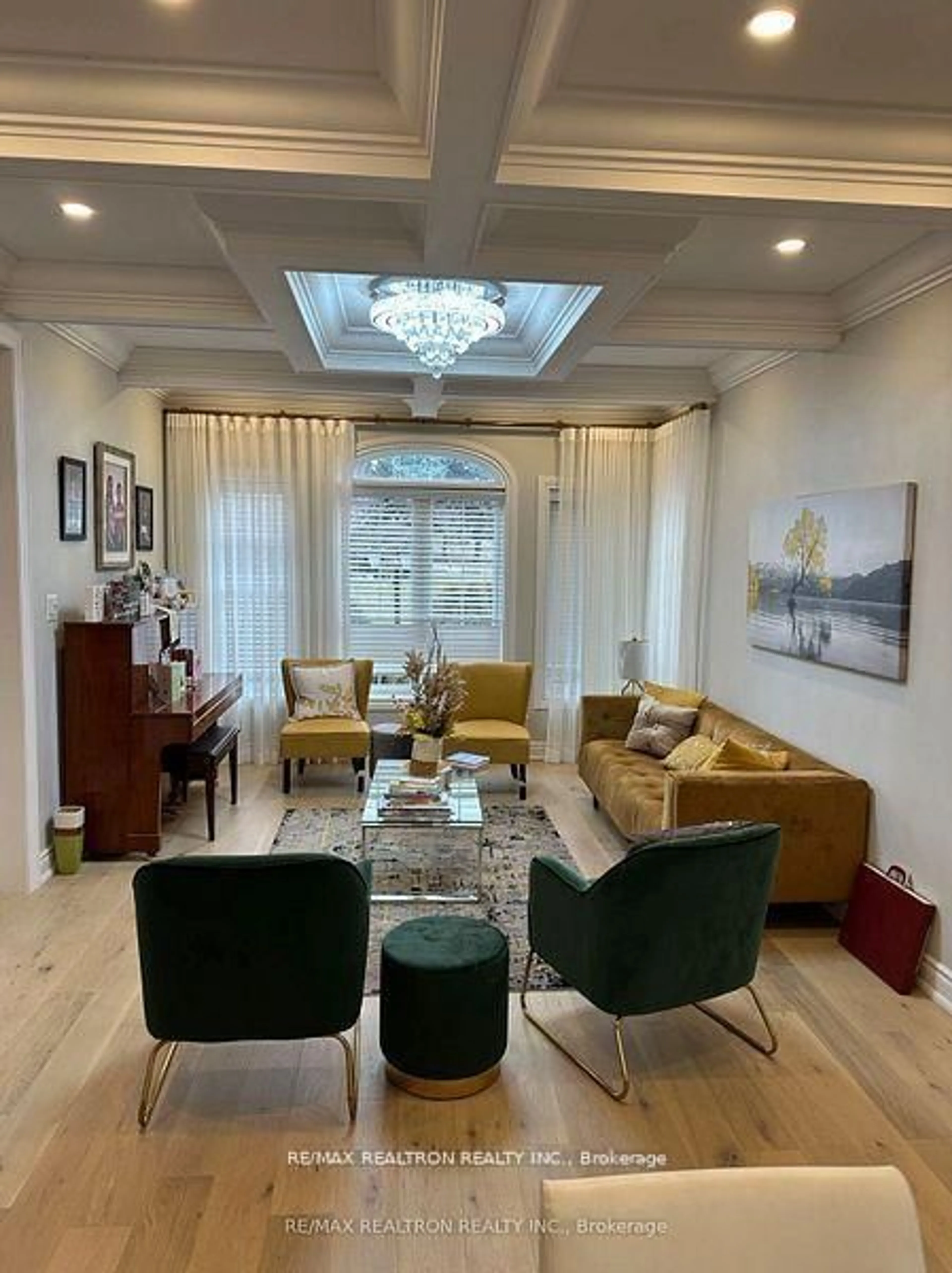 Living room with furniture, unknown for 113 Reansbury Cres, Markham Ontario L6C 1X6