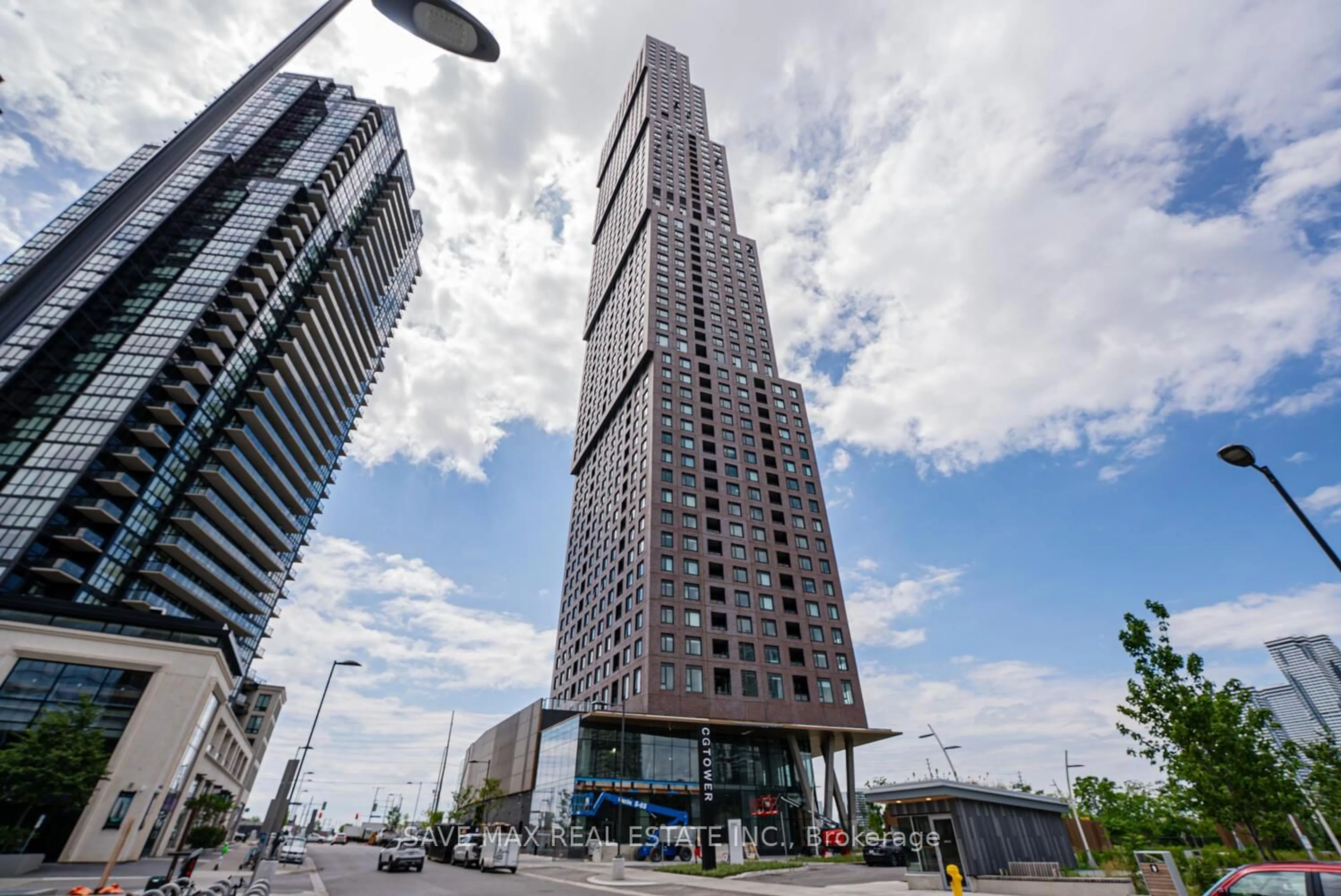 Indoor foyer for 2920 Highway 7 Rd #1508, Vaughan Ontario L4K 0P4