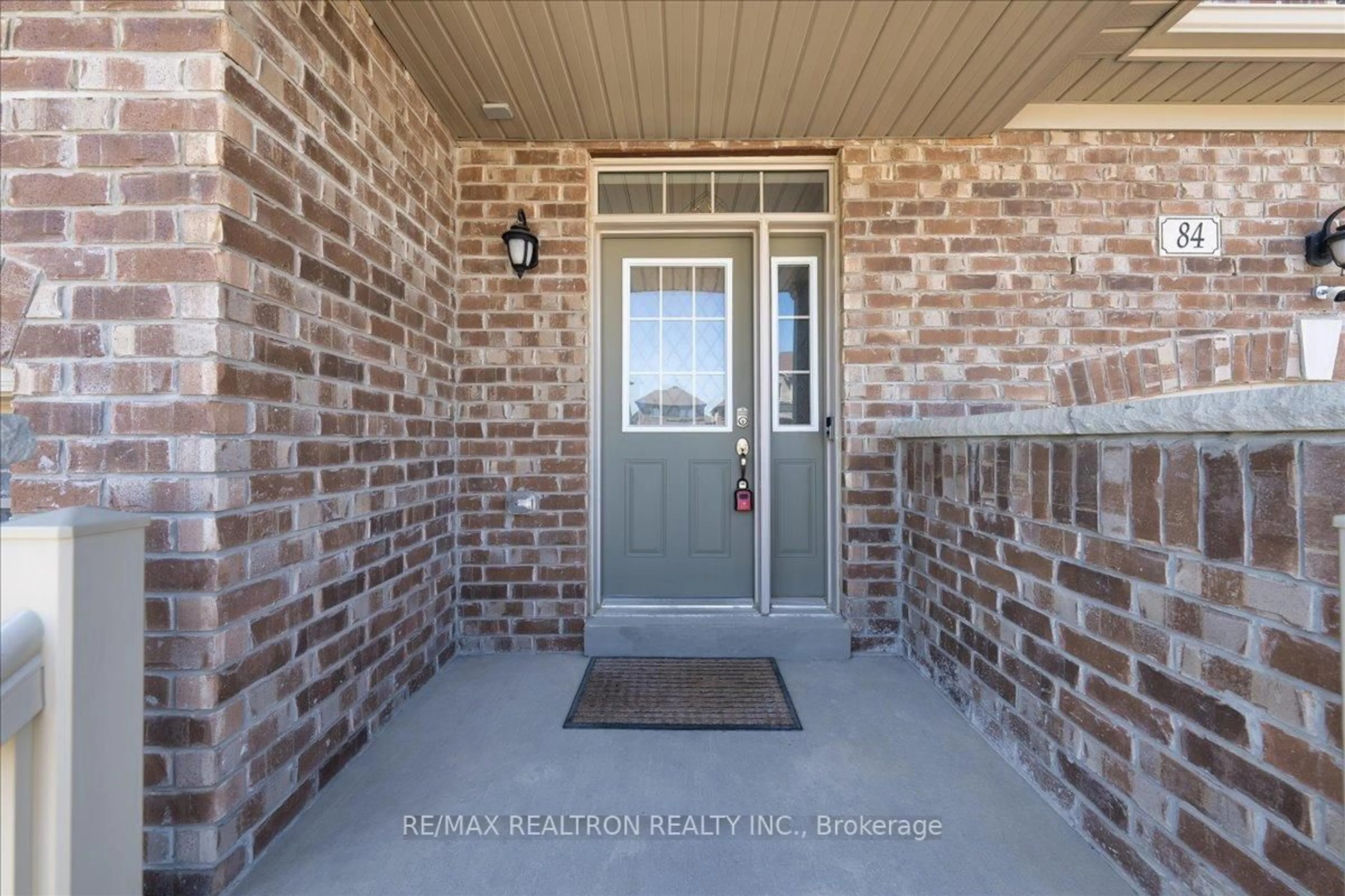 Indoor entryway for 84 Ferragine Cres, Bradford West Gwillimbury Ontario L3Z 4K2