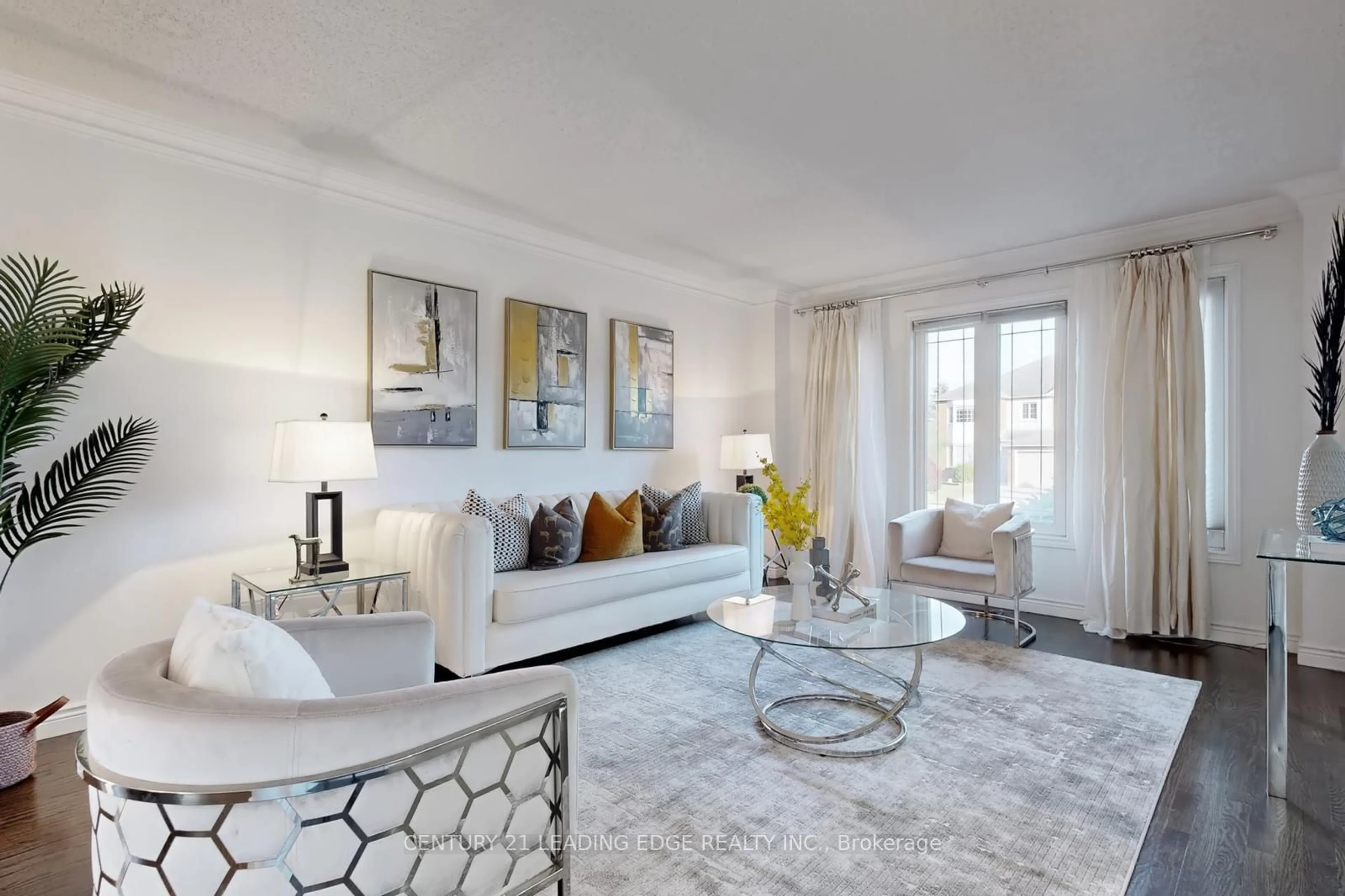 Living room with furniture, unknown for 32 Charrington Cres, Markham Ontario L3R 0R2