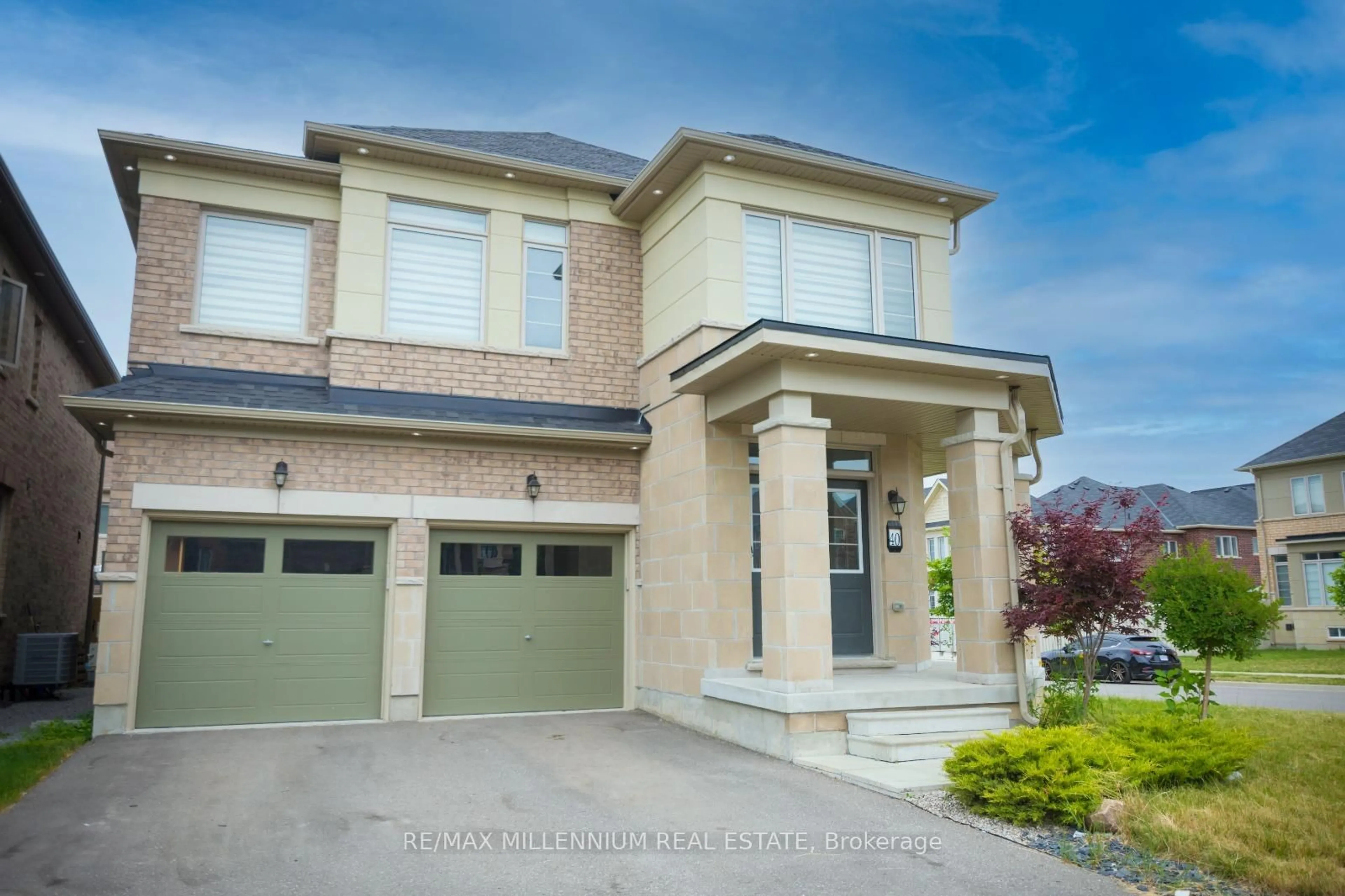 Home with brick exterior material, street for 40 Frederick Pearson St, East Gwillimbury Ontario L9N 0R8