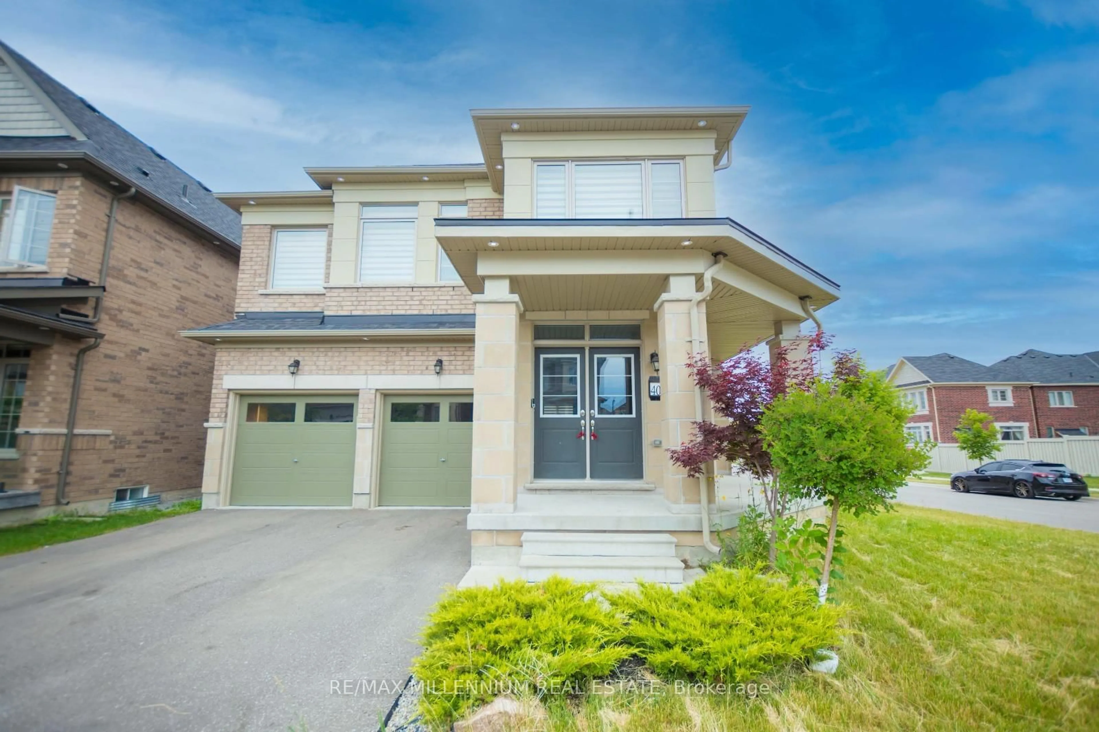 Home with brick exterior material, street for 40 Frederick Pearson St, East Gwillimbury Ontario L9N 0R8