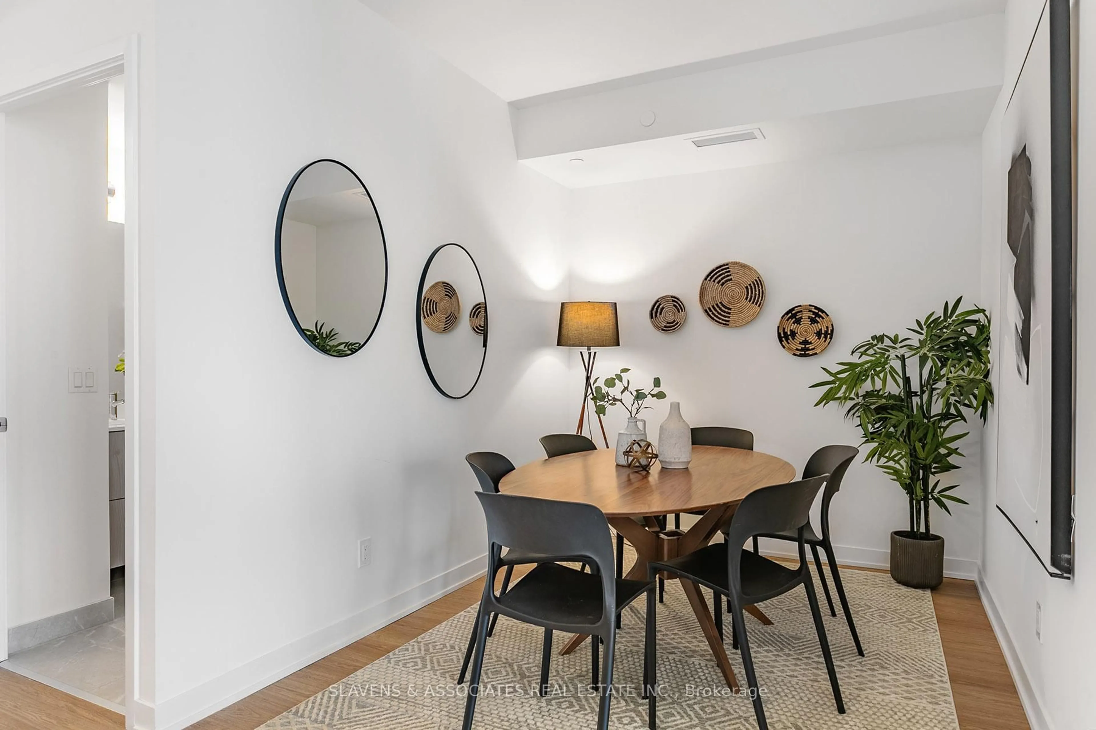 Dining room, unknown for 6 David Eyer Rd #515, Richmond Hill Ontario L4S 1M4