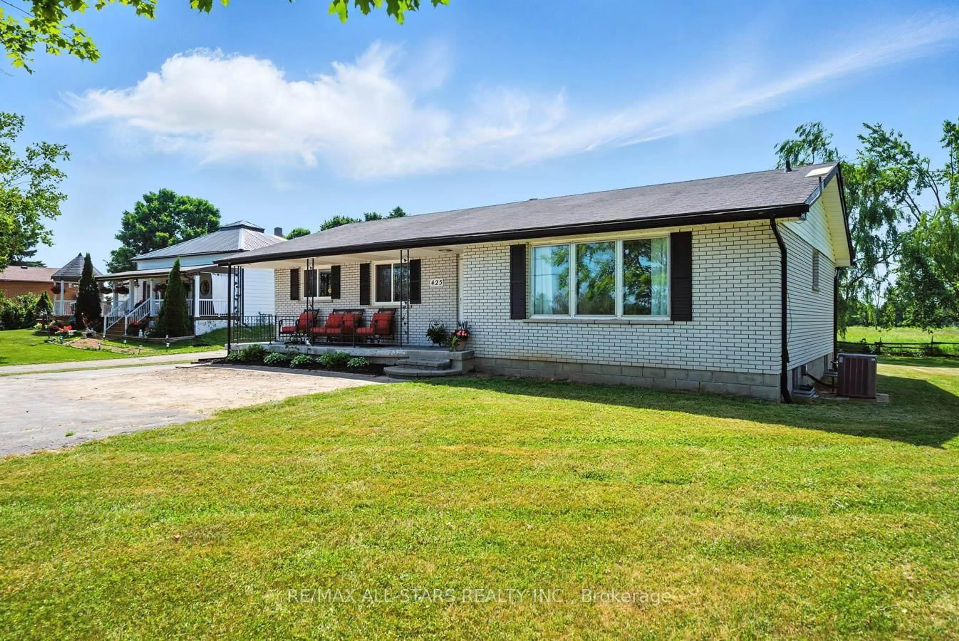 A pic from outside/outdoor area/front of a property/back of a property/a pic from drone, unknown for 425 Cameron St, Brock Ontario L0E 1E0