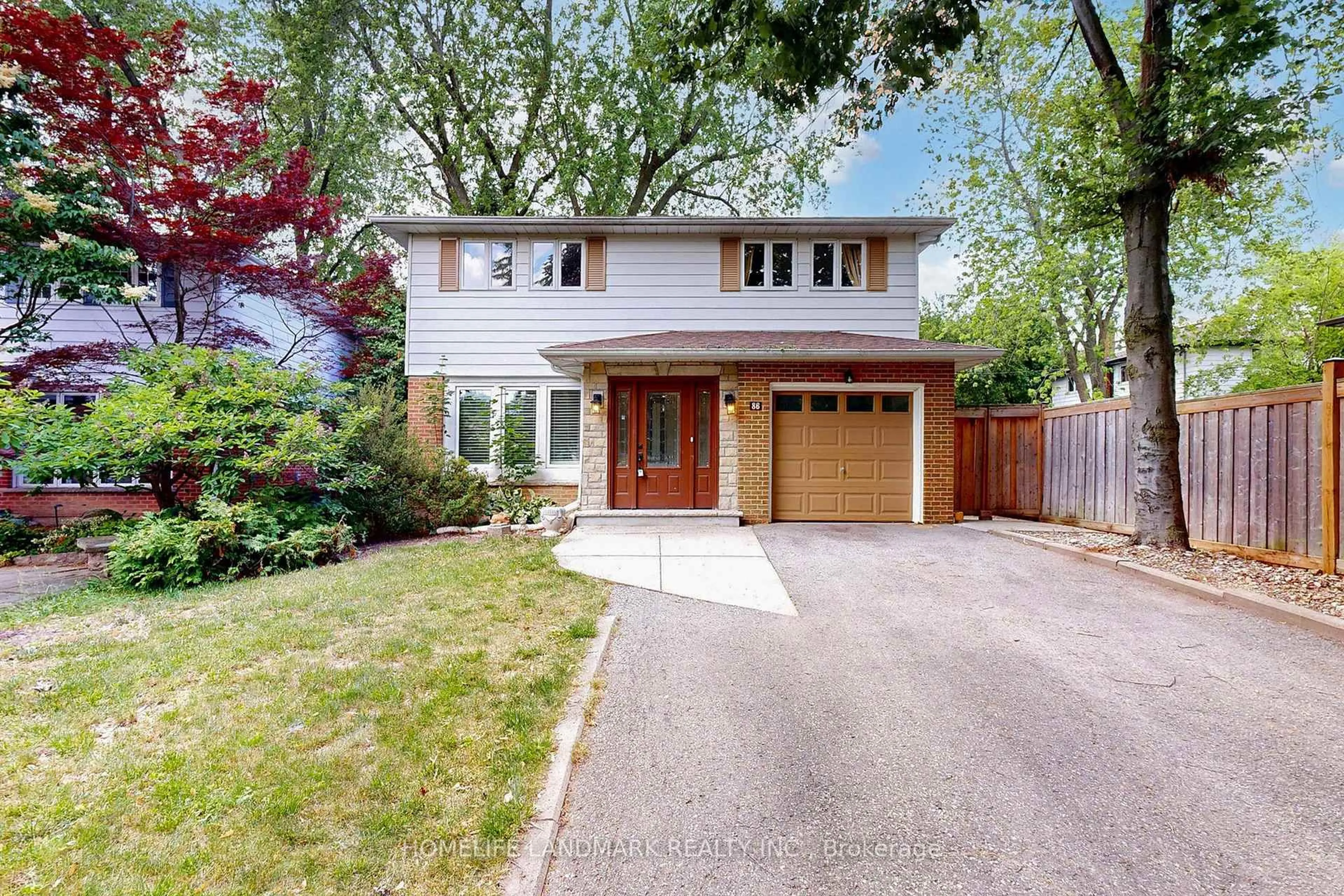 Home with brick exterior material, street for 86 Weeping Willow Lane, Markham Ontario L3T 3R8
