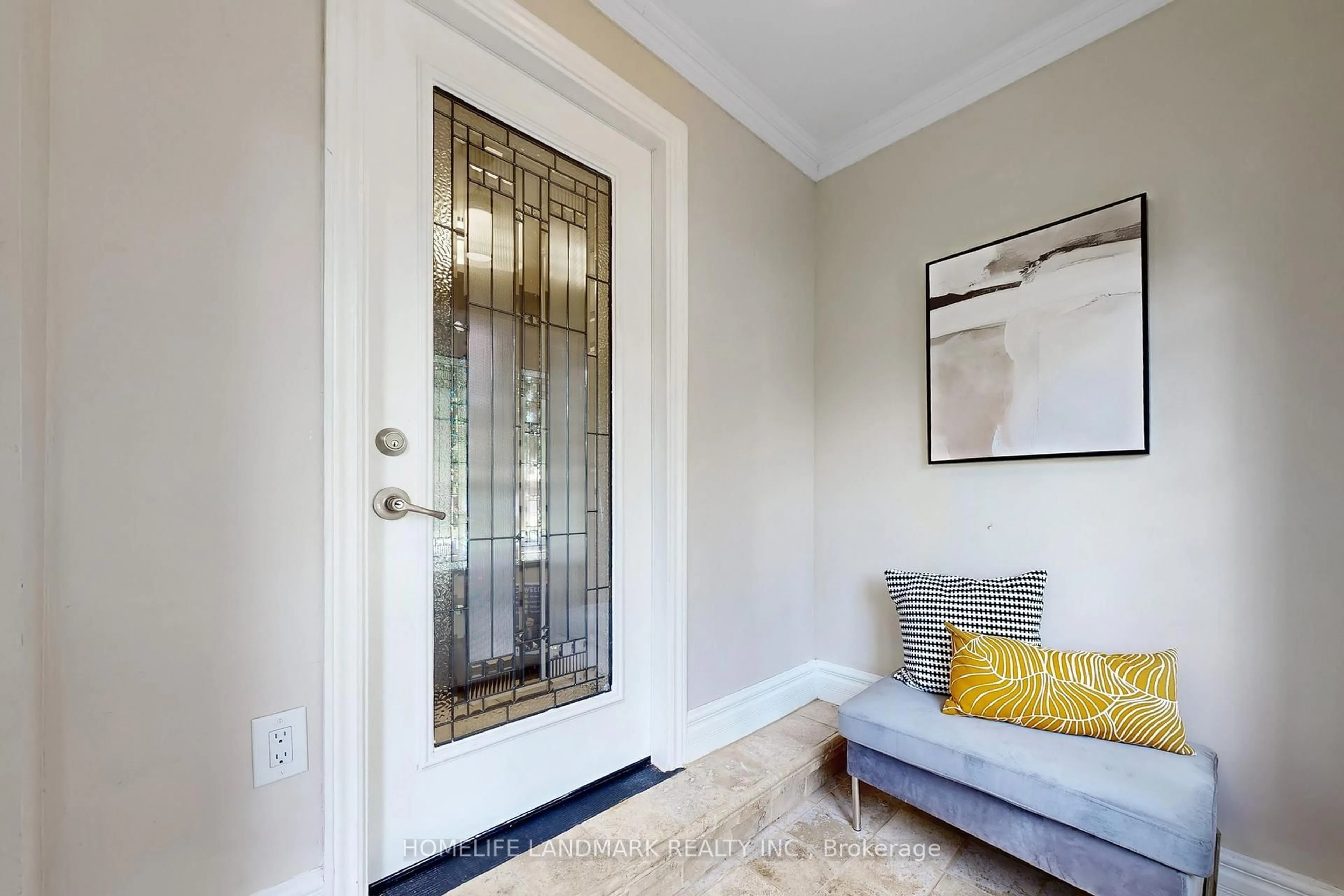 Indoor entryway for 86 Weeping Willow Lane, Markham Ontario L3T 3R8