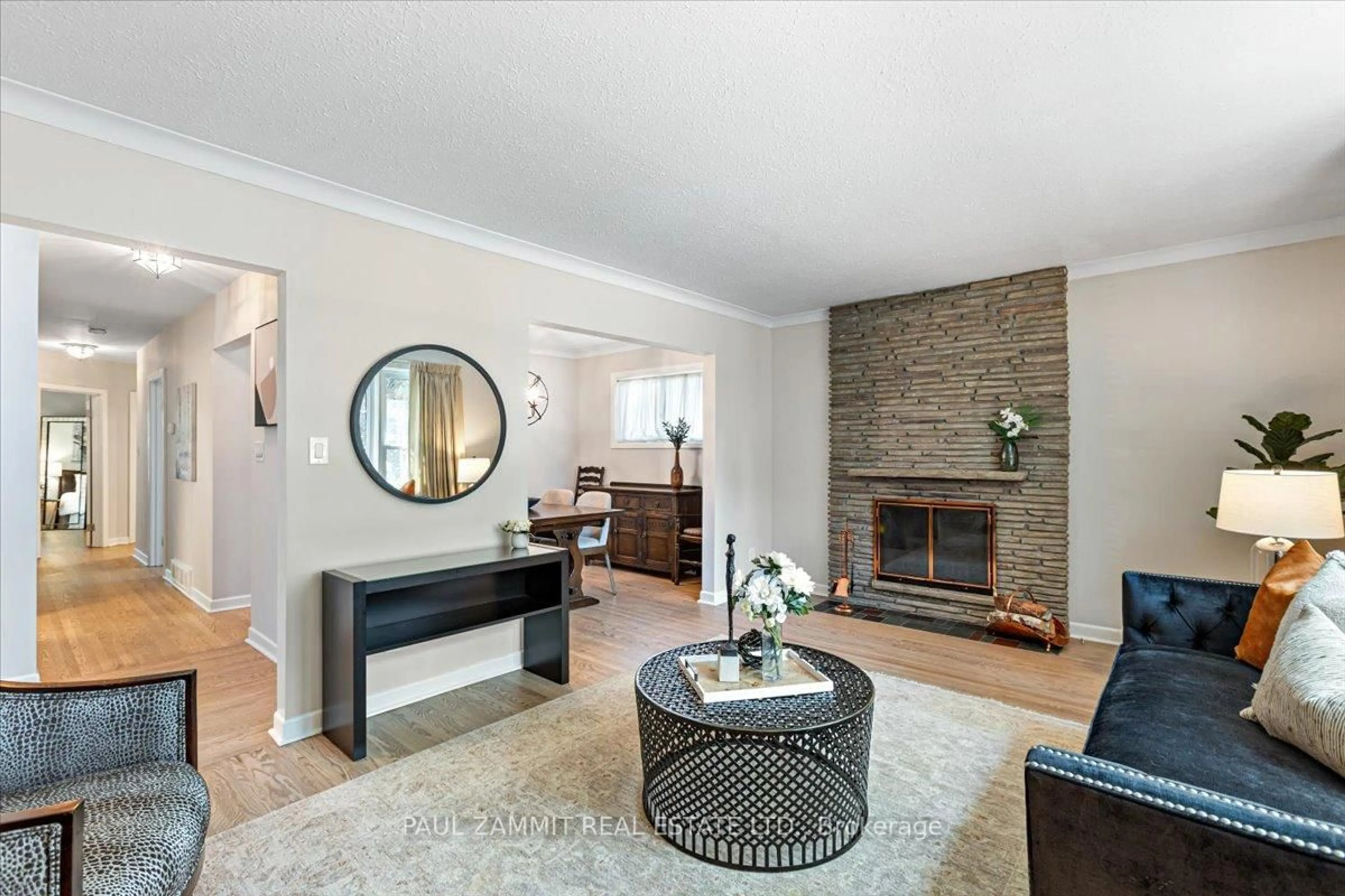 Living room with furniture, unknown for 12 Brightbay Cres, Markham Ontario L3T 1C1