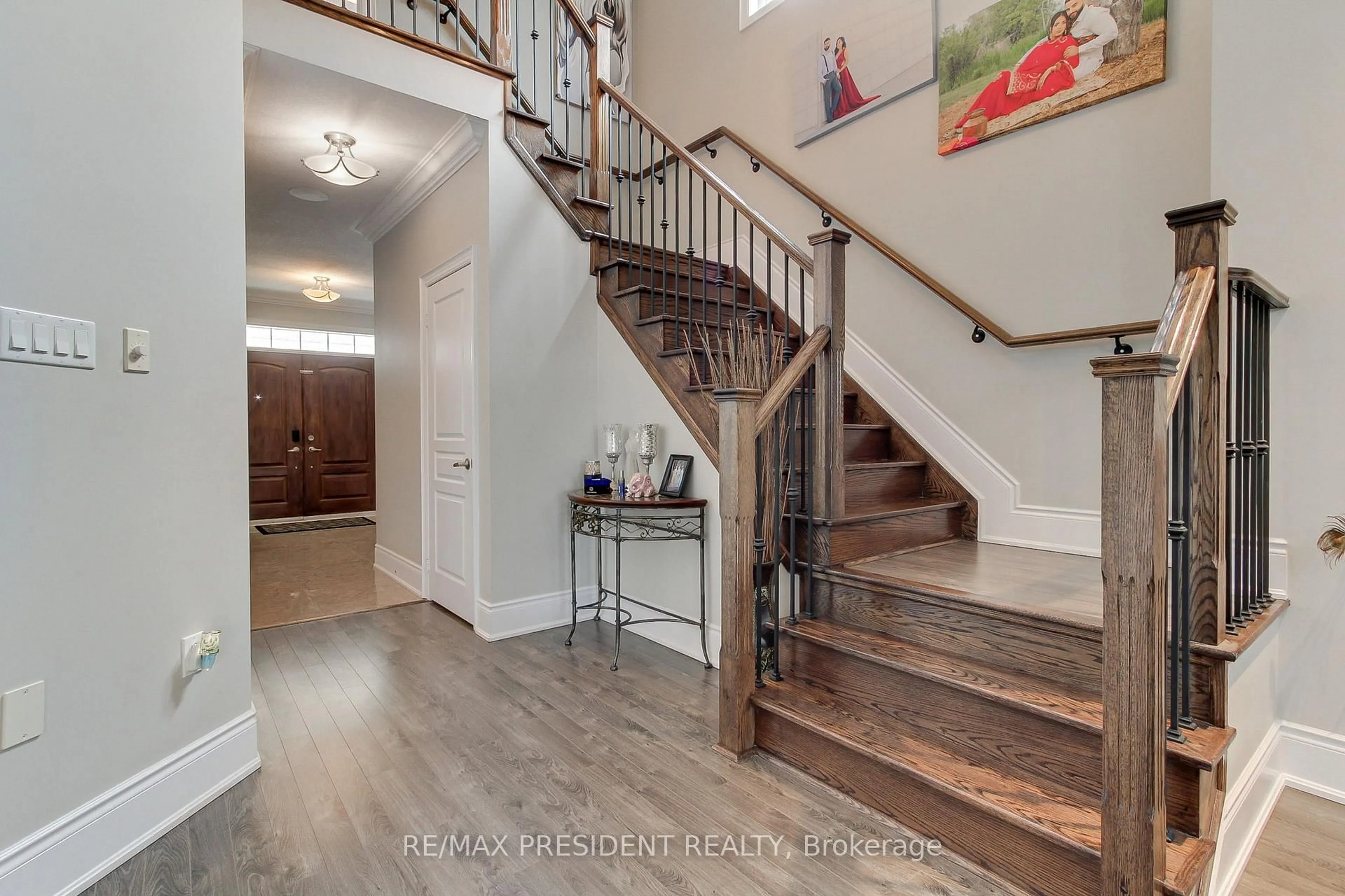 Indoor entryway for 189 Brookview Dr, Bradford West Gwillimbury Ontario L3Z 0R9
