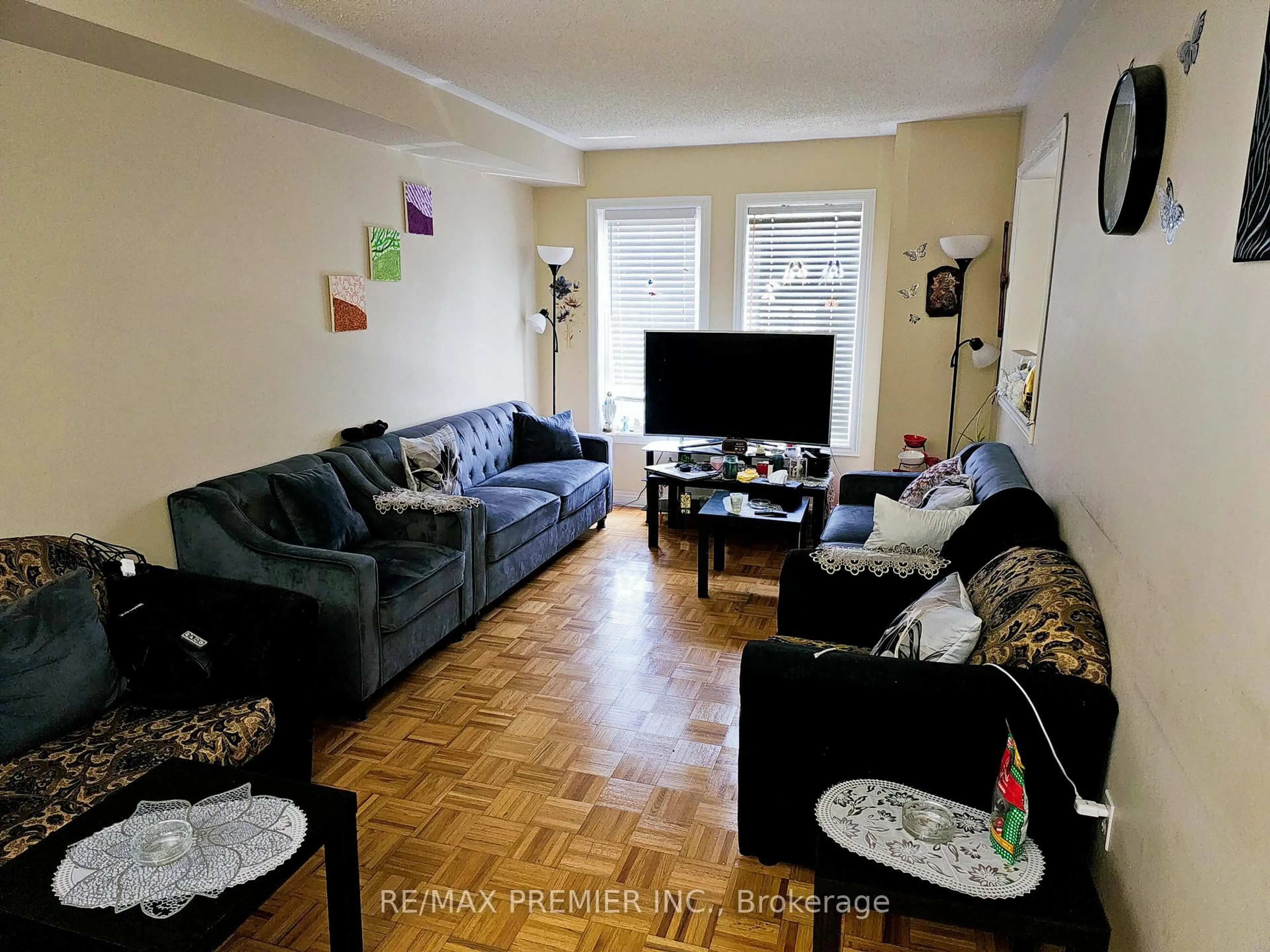 Living room with furniture, unknown for 19 Foxchase Ave #14, Vaughan Ontario L4L 9M9