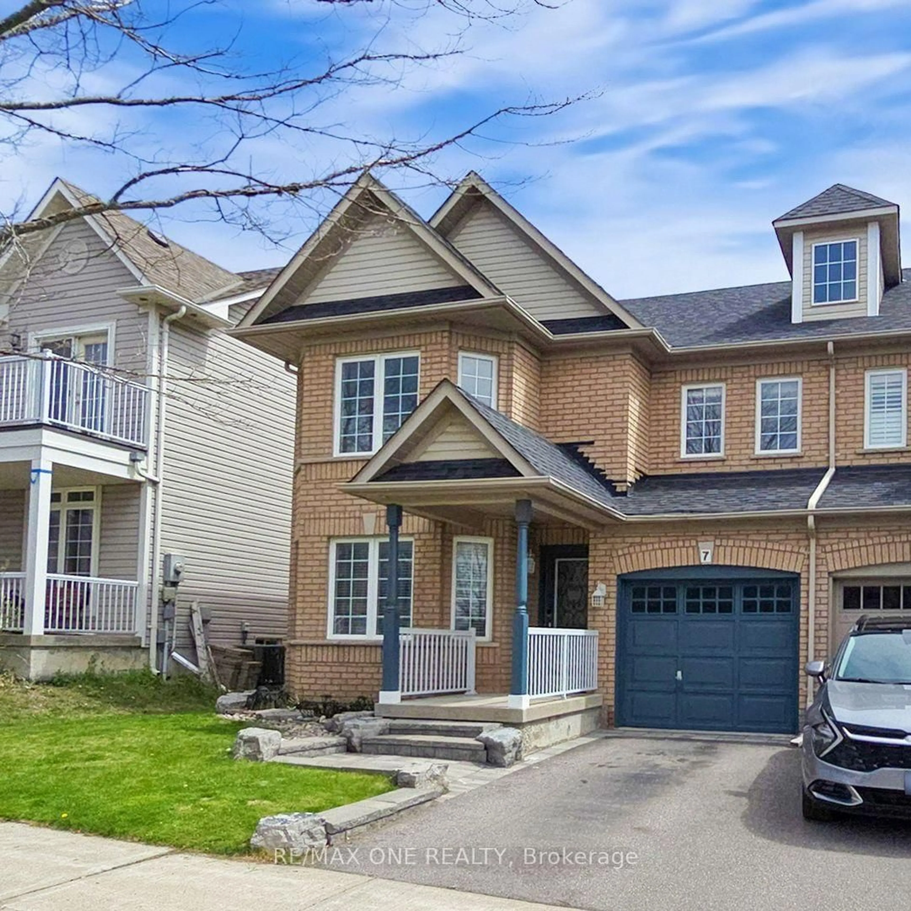 Home with brick exterior material, street for 7 Laurendale Ave, Georgina Ontario L4P 4A8