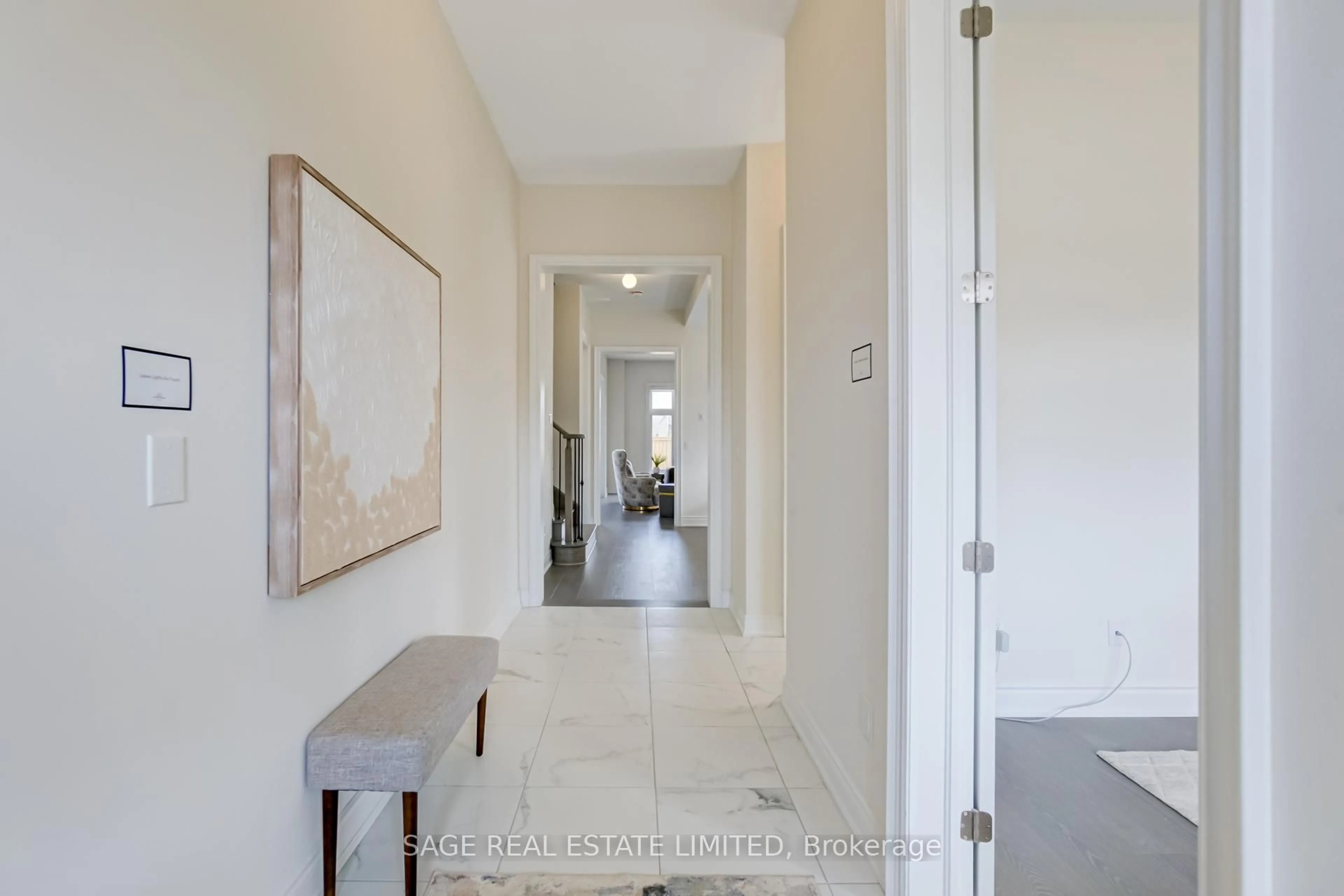 Indoor entryway for 3 Joiner Circ, Whitchurch-Stouffville Ontario L4A 7X4