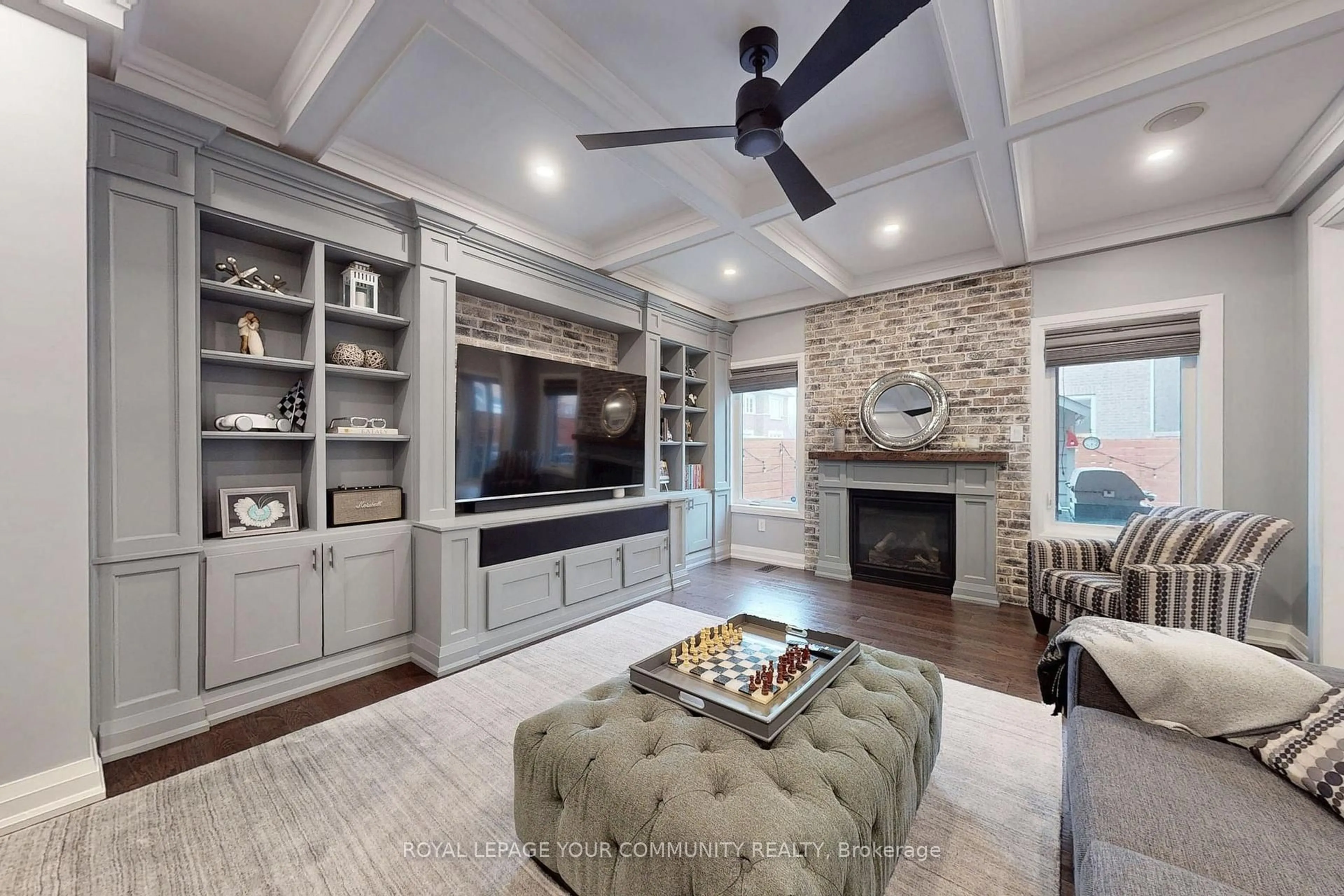 Living room with furniture, unknown for 150 Creekland Ave, Whitchurch-Stouffville Ontario L4A 1Y9