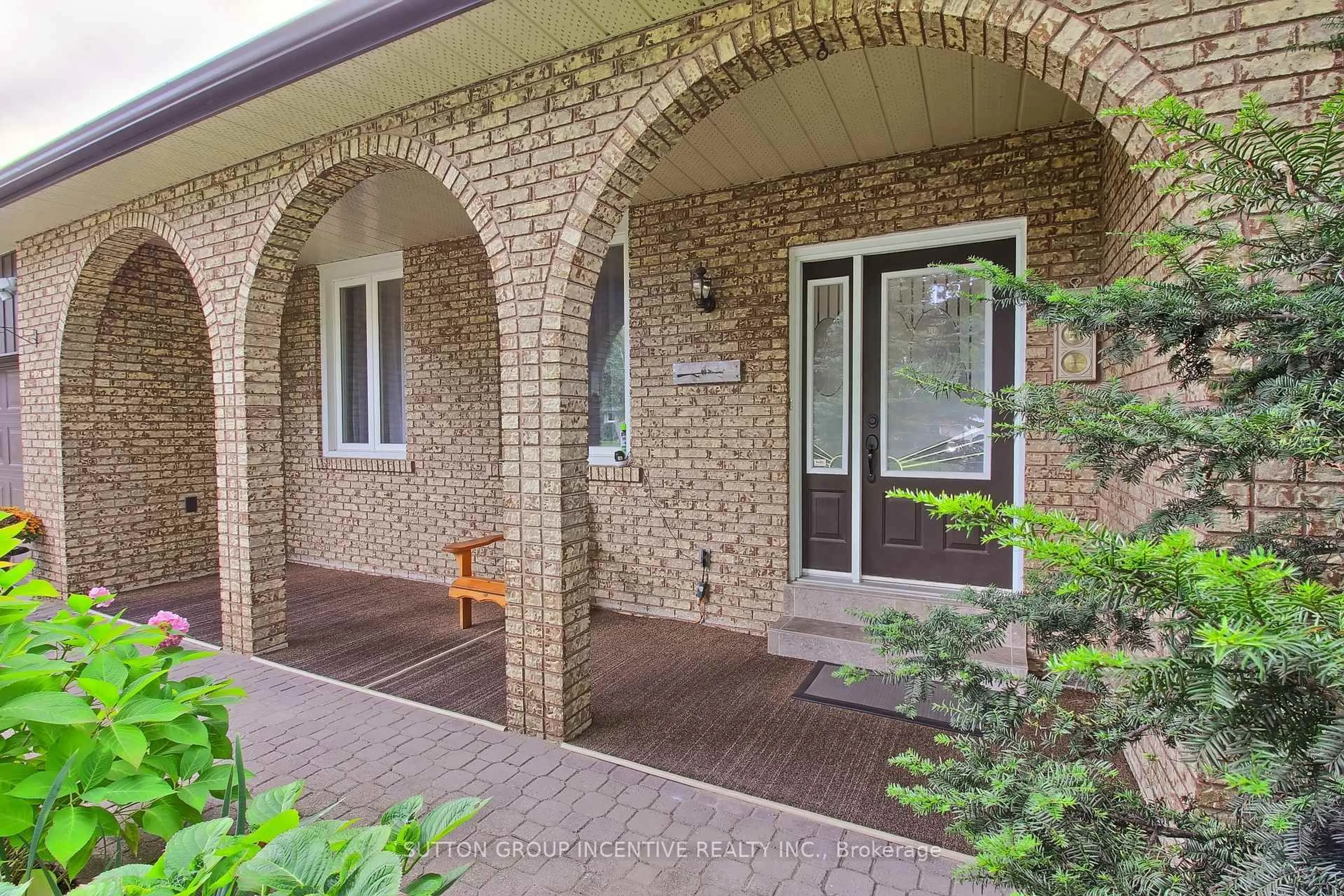Home with brick exterior material, street for 3352 Mason Dr, Innisfil Ontario L9S 2J8