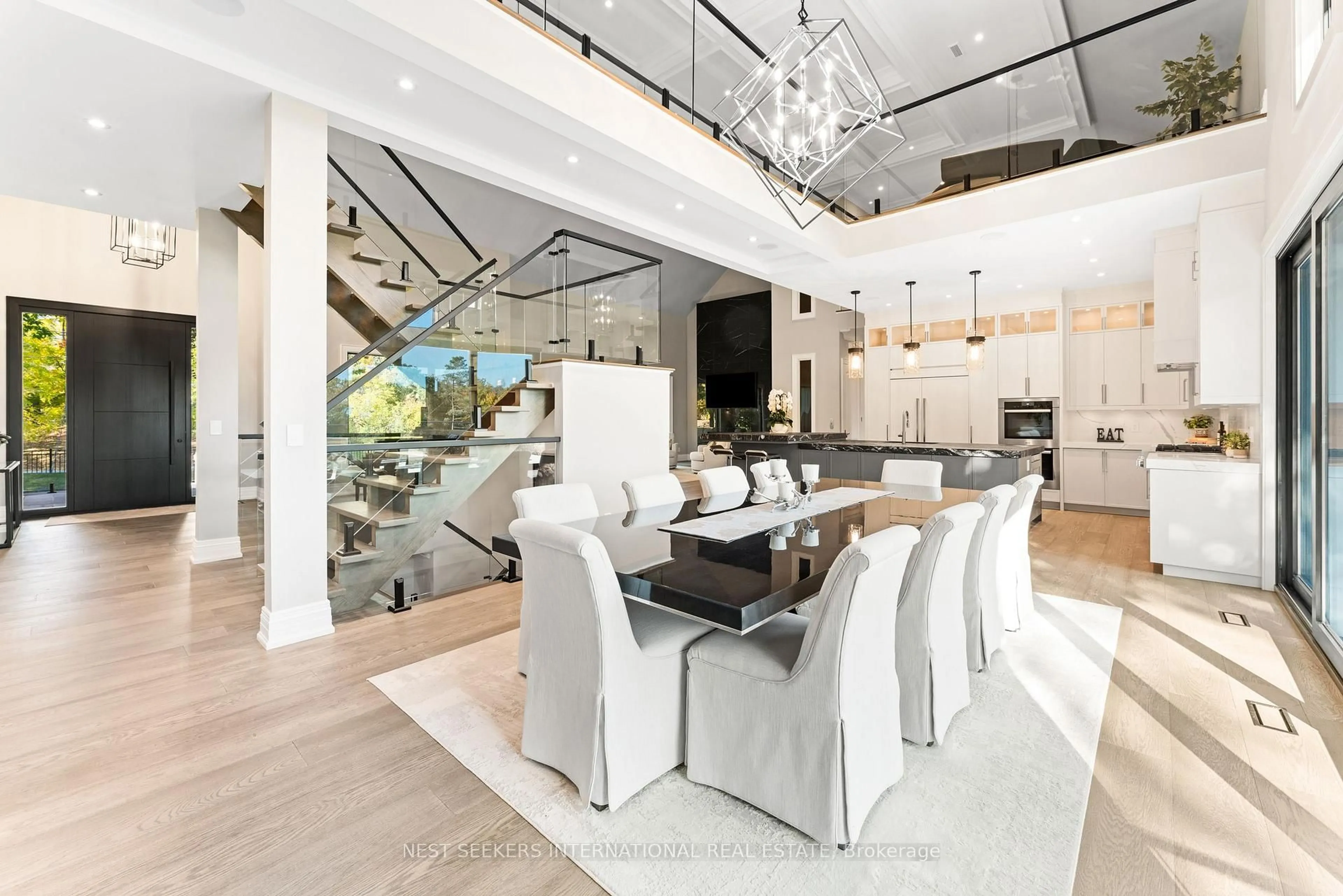 Dining room, unknown for 141 Kingscross Dr, King Ontario L7B 1E6