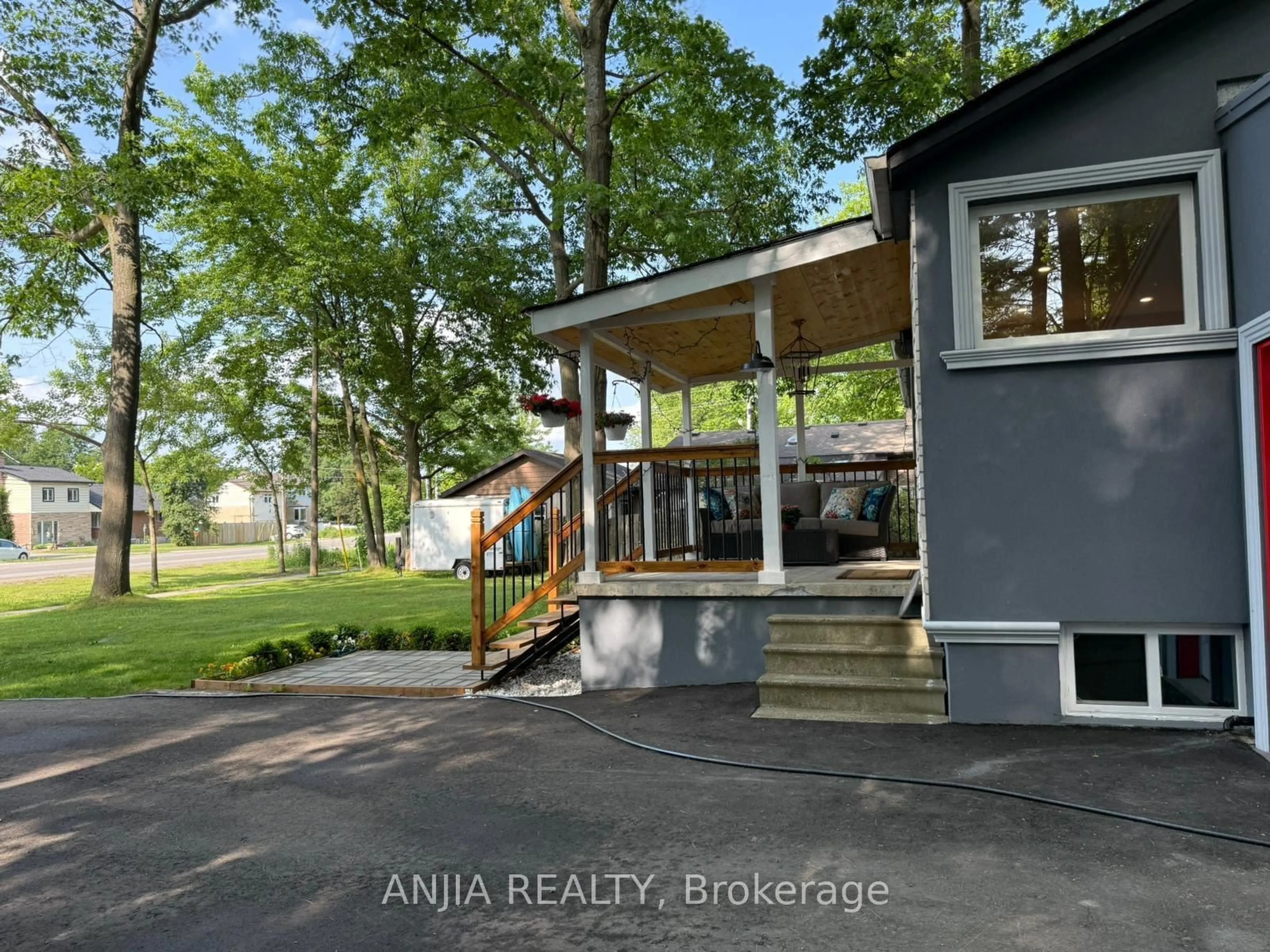 Unknown for 263 Queensville Sdrd, East Gwillimbury Ontario L9N 1A8