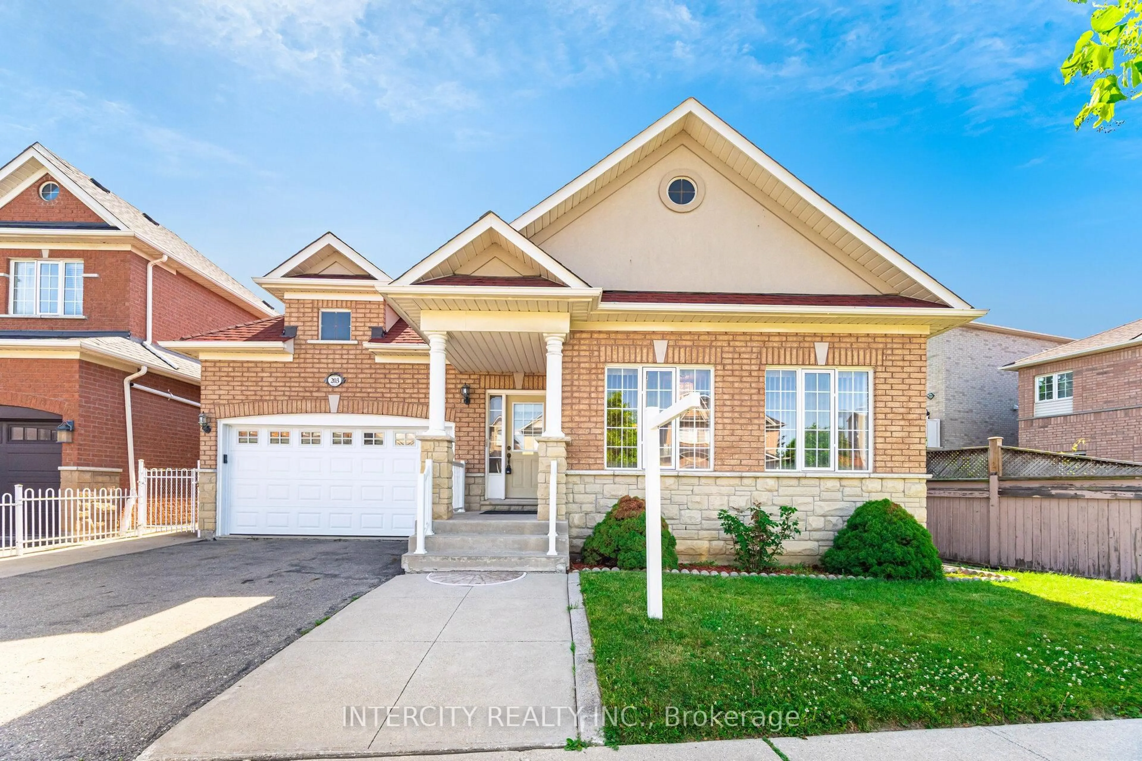 Home with brick exterior material, street for 203 Starling Blvd, Vaughan Ontario L4H 3J4