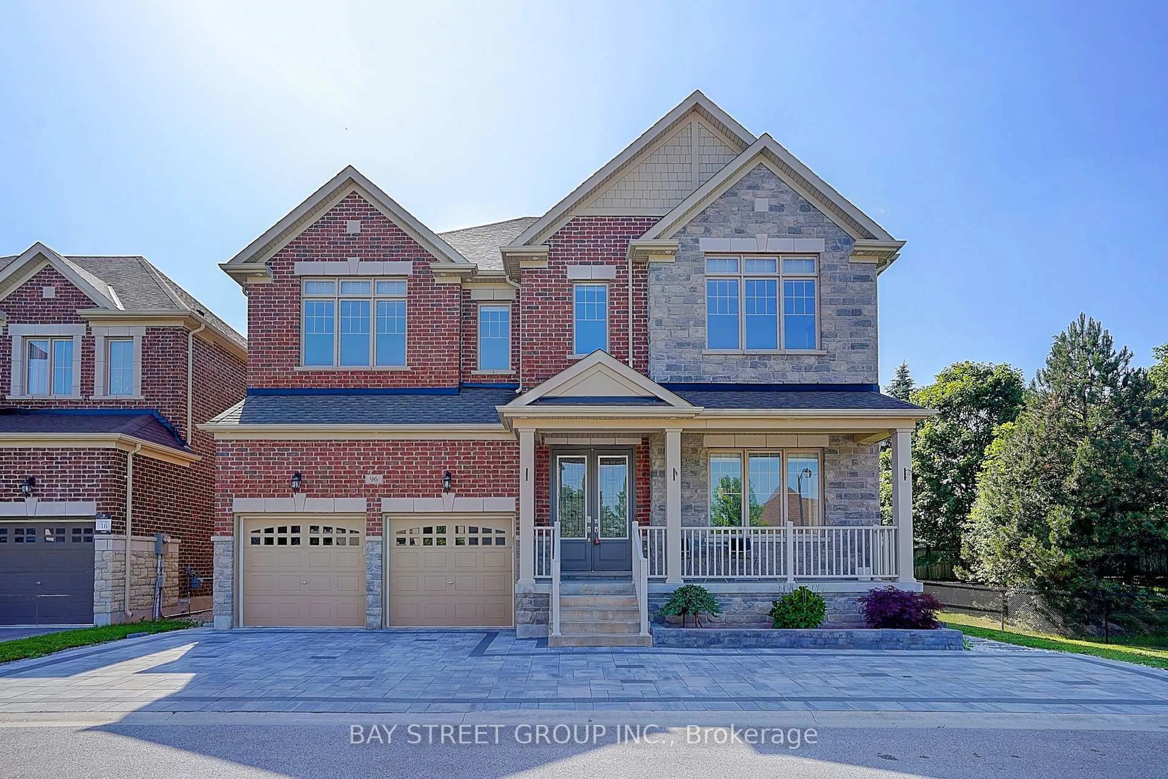 Home with brick exterior material, street for 96 Match Point Crt, Aurora Ontario L4G 3J1