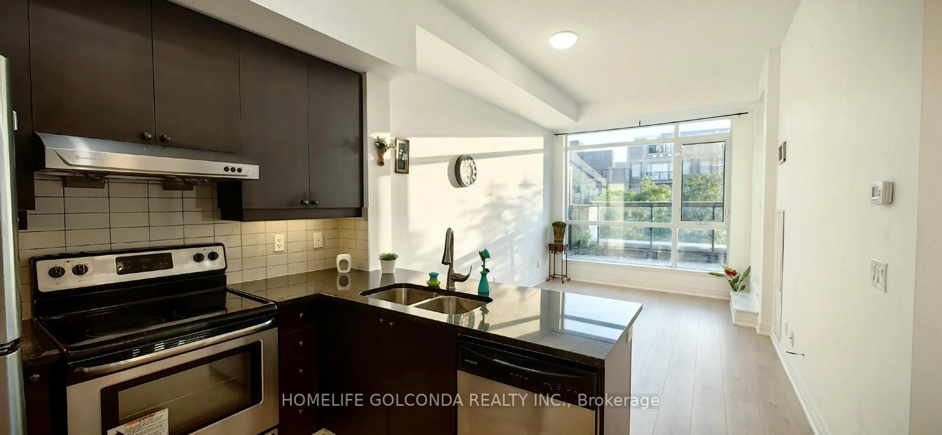 Open concept kitchen, ceramic/tile floor for 8130 Birchmount Rd #215, Markham Ontario L6G 0E4
