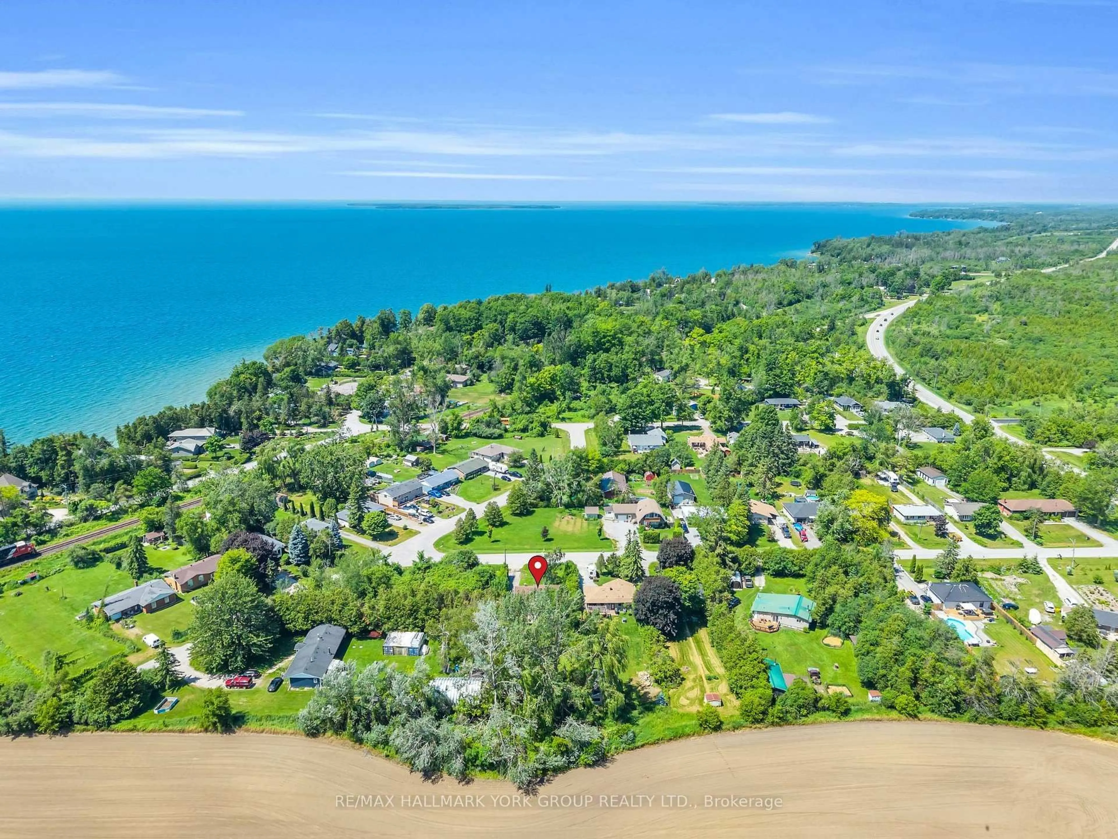 A pic from outside/outdoor area/front of a property/back of a property/a pic from drone, water/lake/river/ocean view for 8 Cedar St, Brock Ontario L0K 1A0
